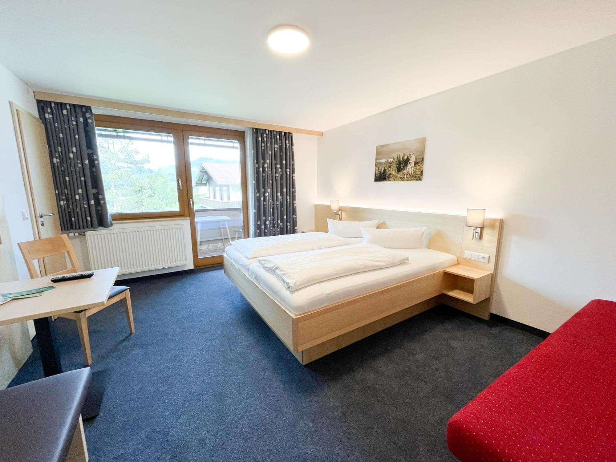 Double Room Balcony 04