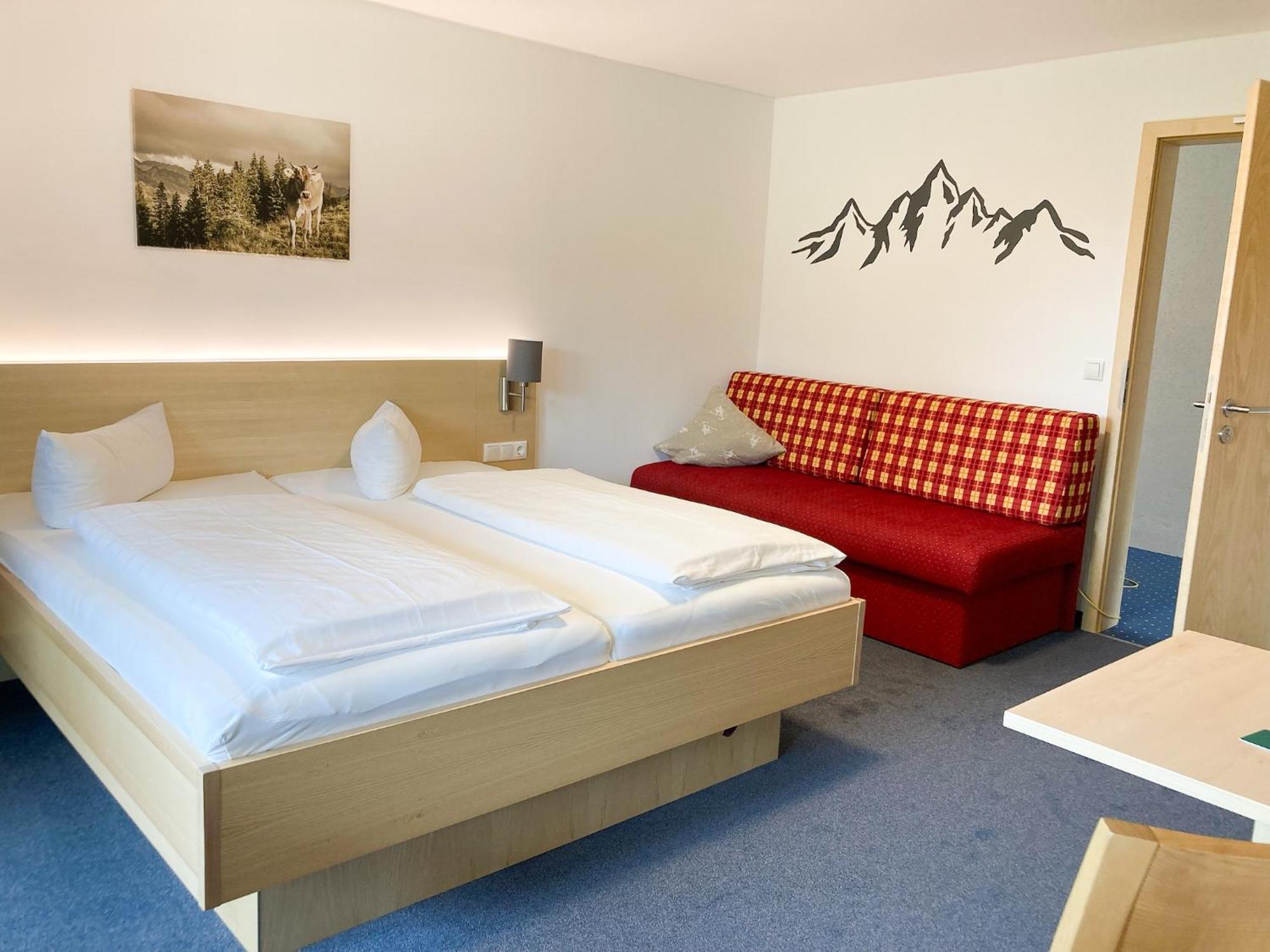 Double Room Balcony 04