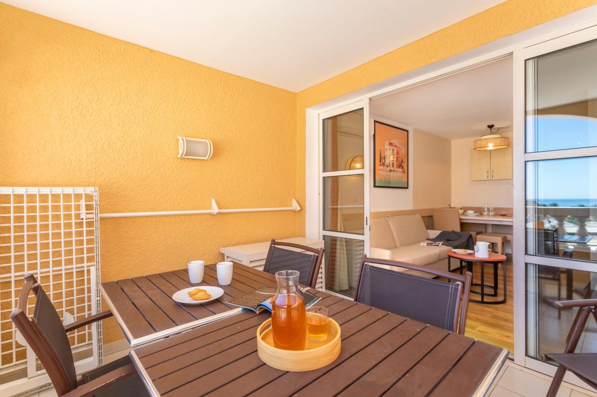 Studio Sleeping Alcove Air Conditioning Terrace Sea View