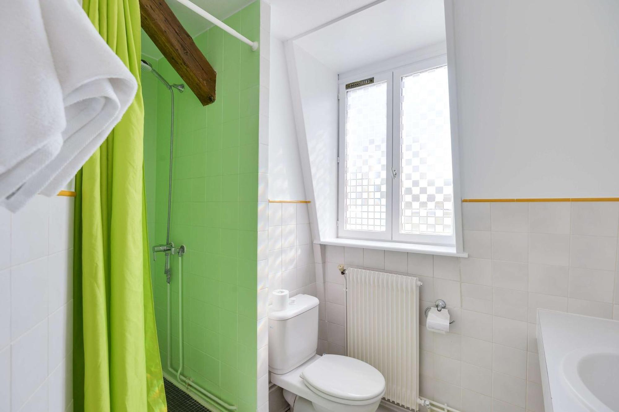 Double Room Shower,1596019333:JPEG