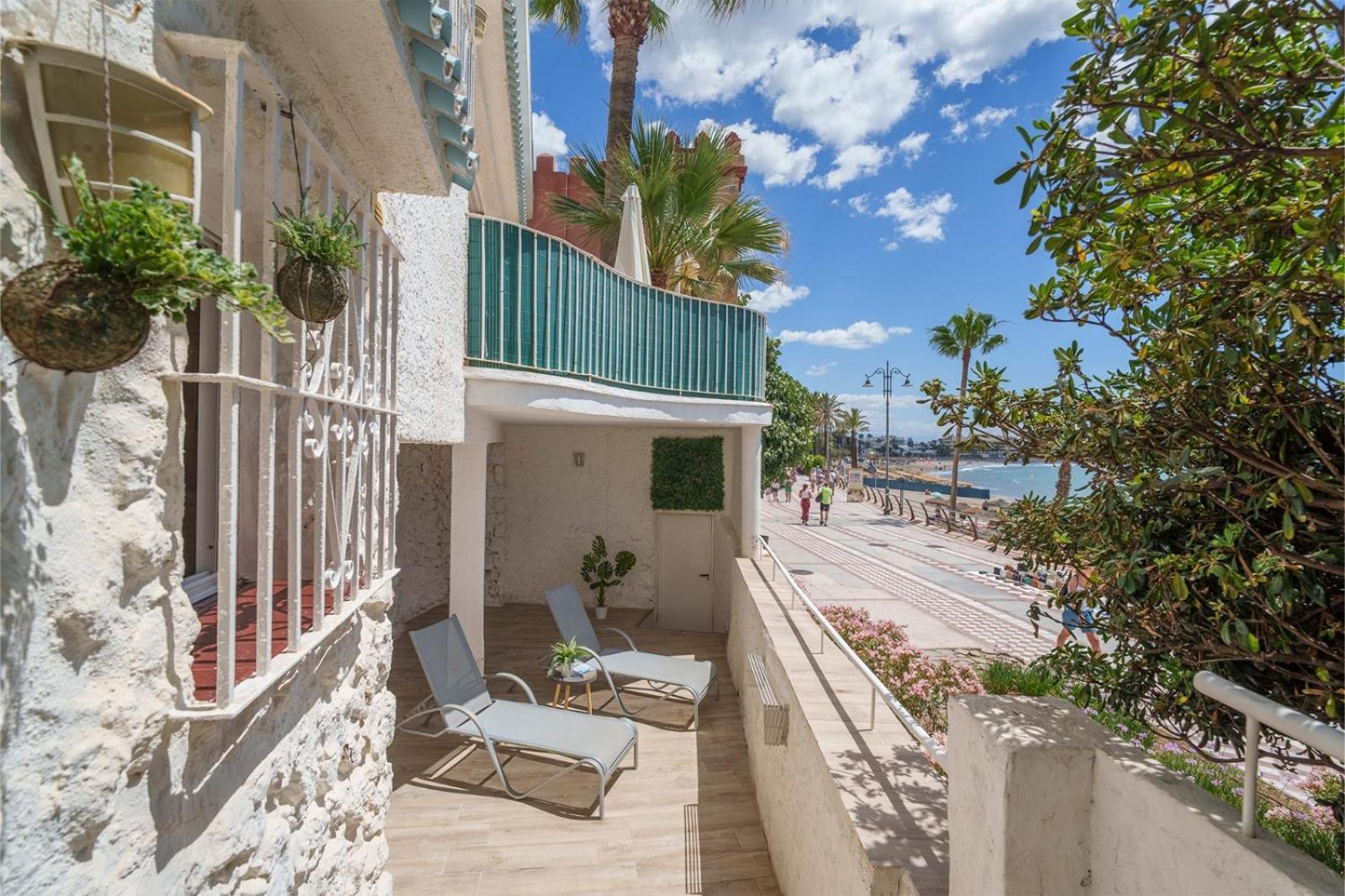 One-Bedroom Apartment with Sea View and Terrace,1596021892:JPEG