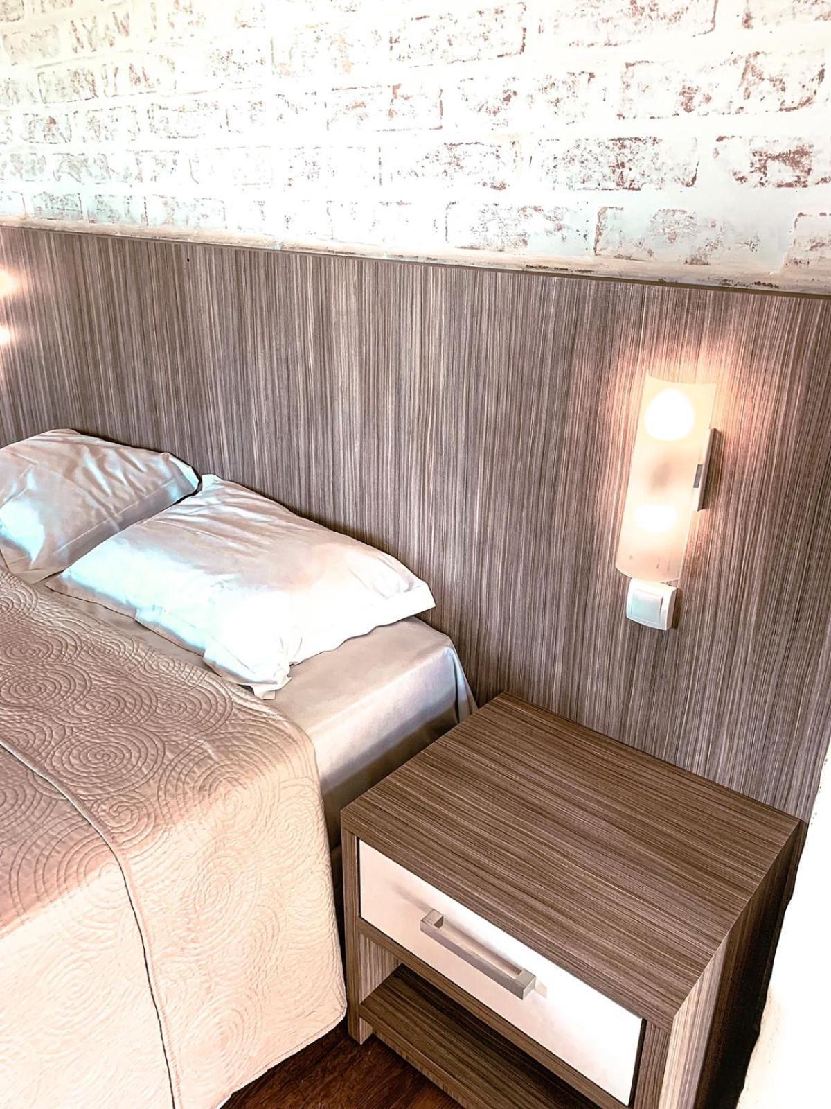 Deluxe Family Room Air Conditioning