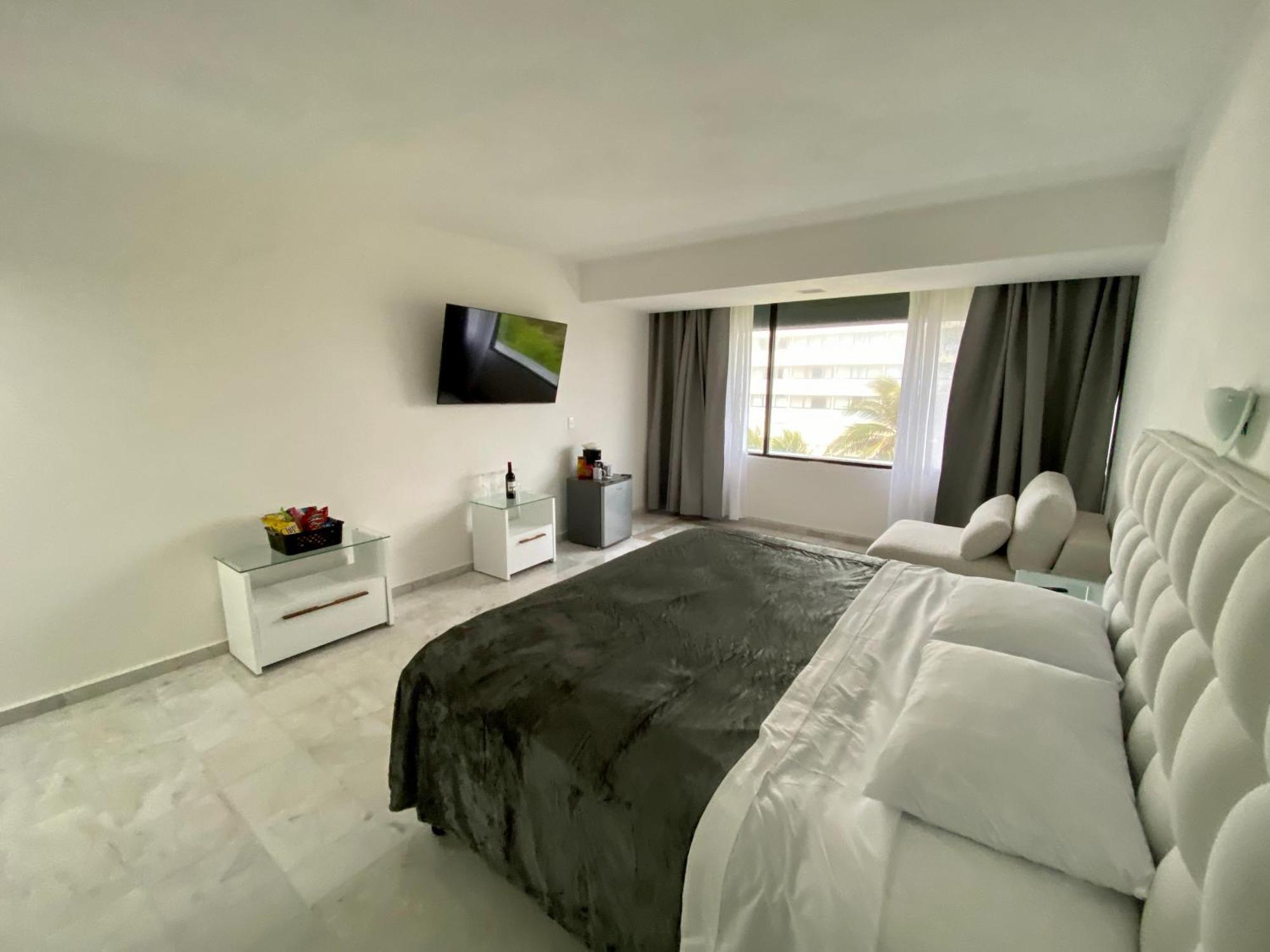 Deluxe King Suite