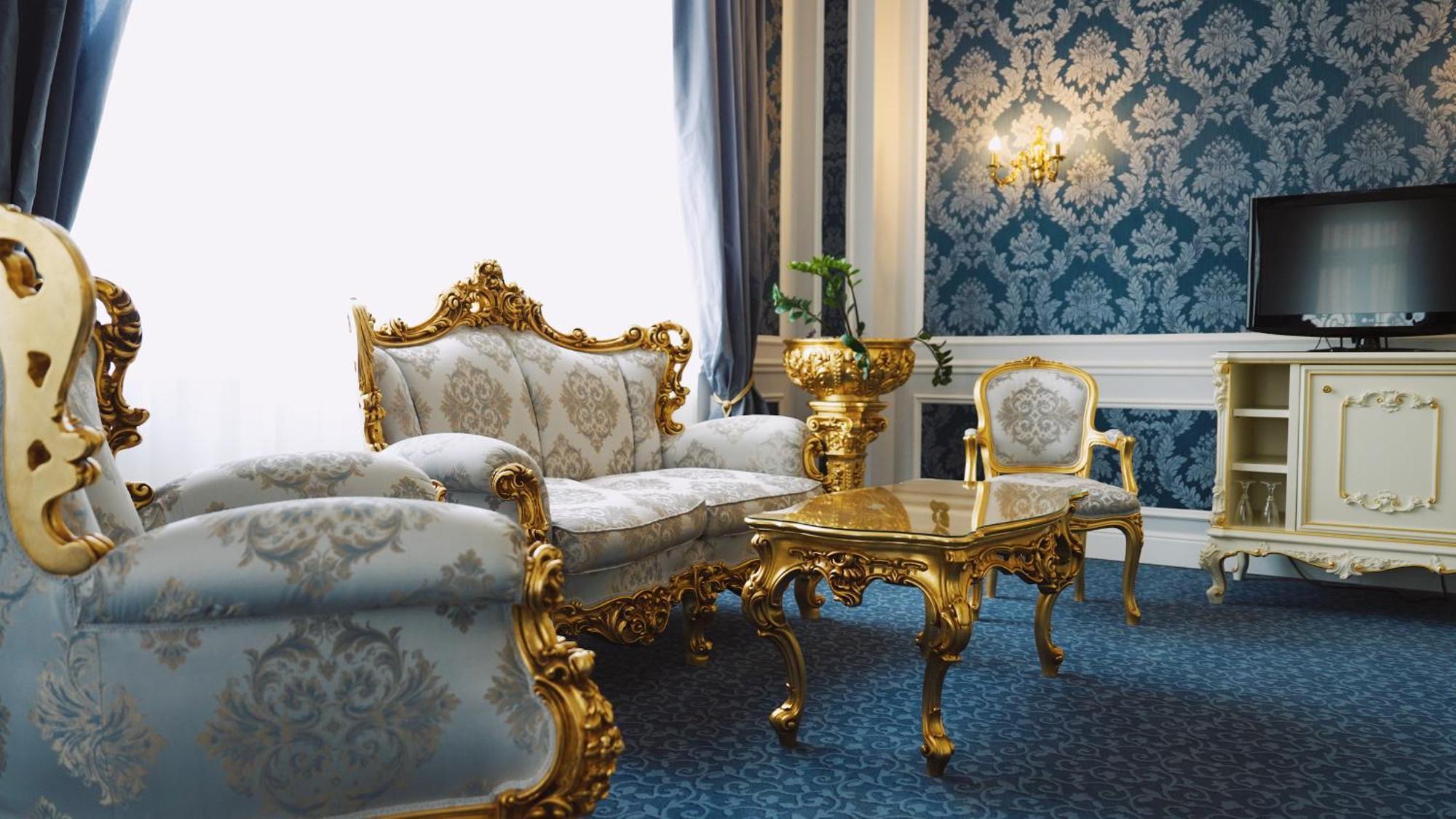 Deluxe King Suite