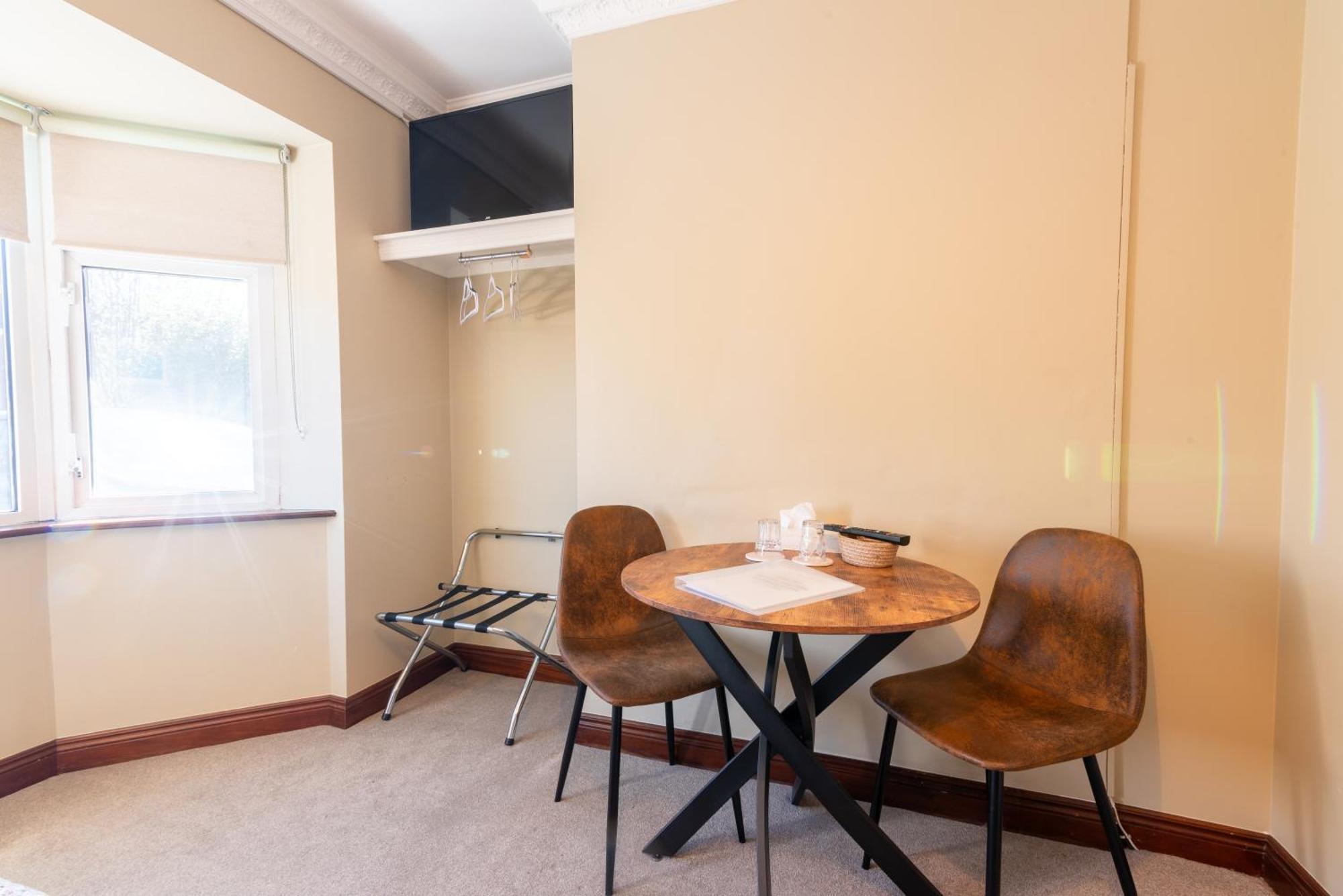 Double Room Private Bathroom