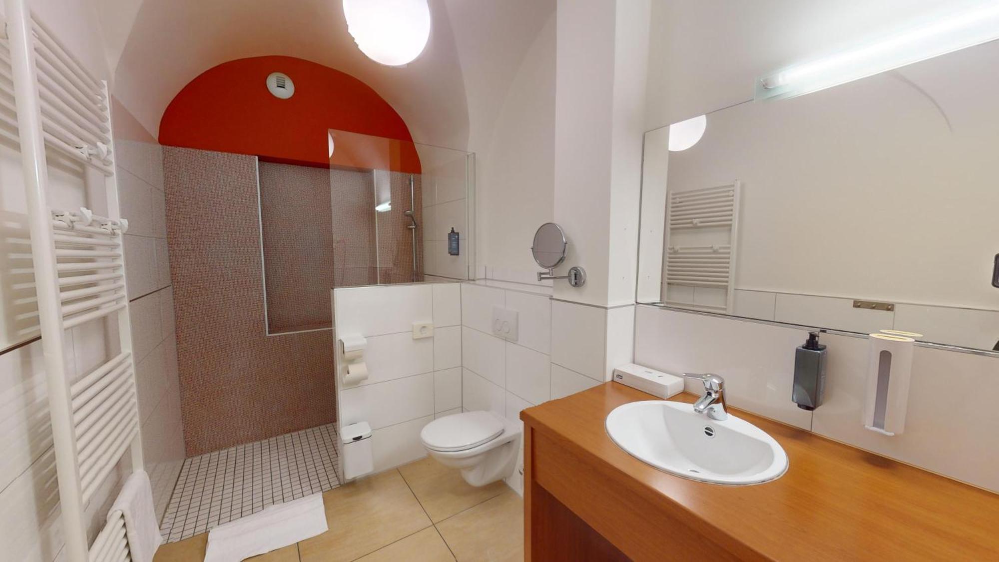 Deluxe Double Room,1596474982:JPEG