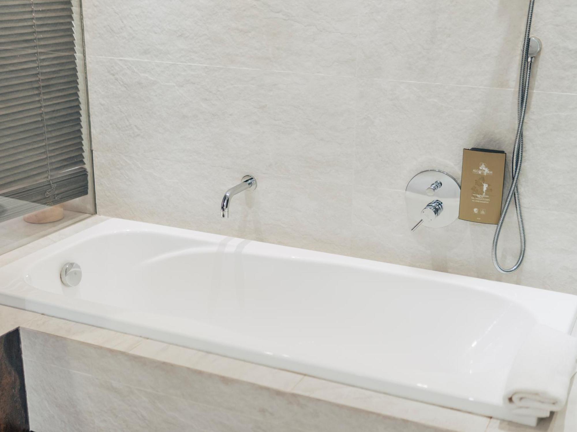 Deluxe Junior Suite