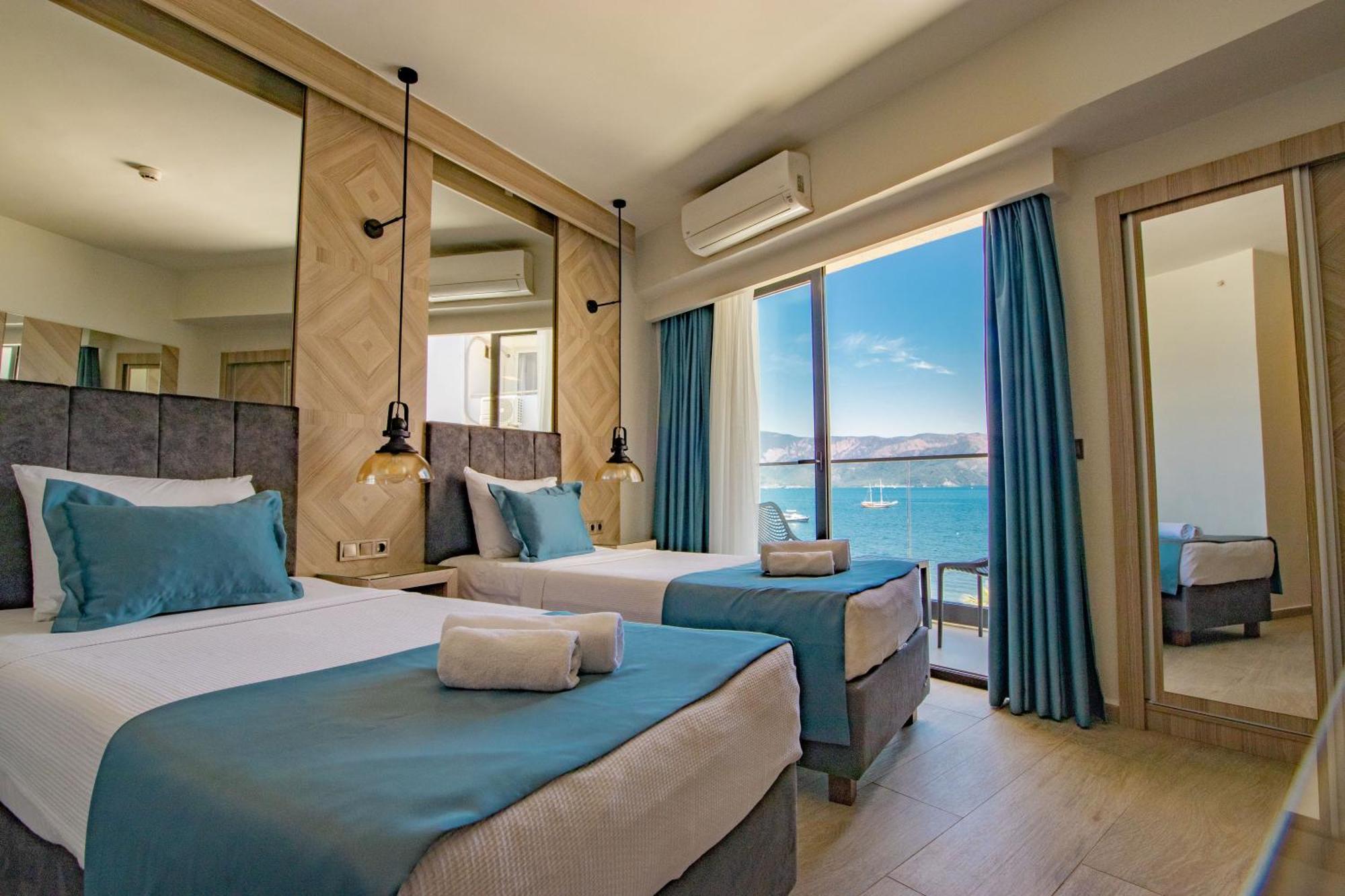Deluxe Double or Twin Room Sea View