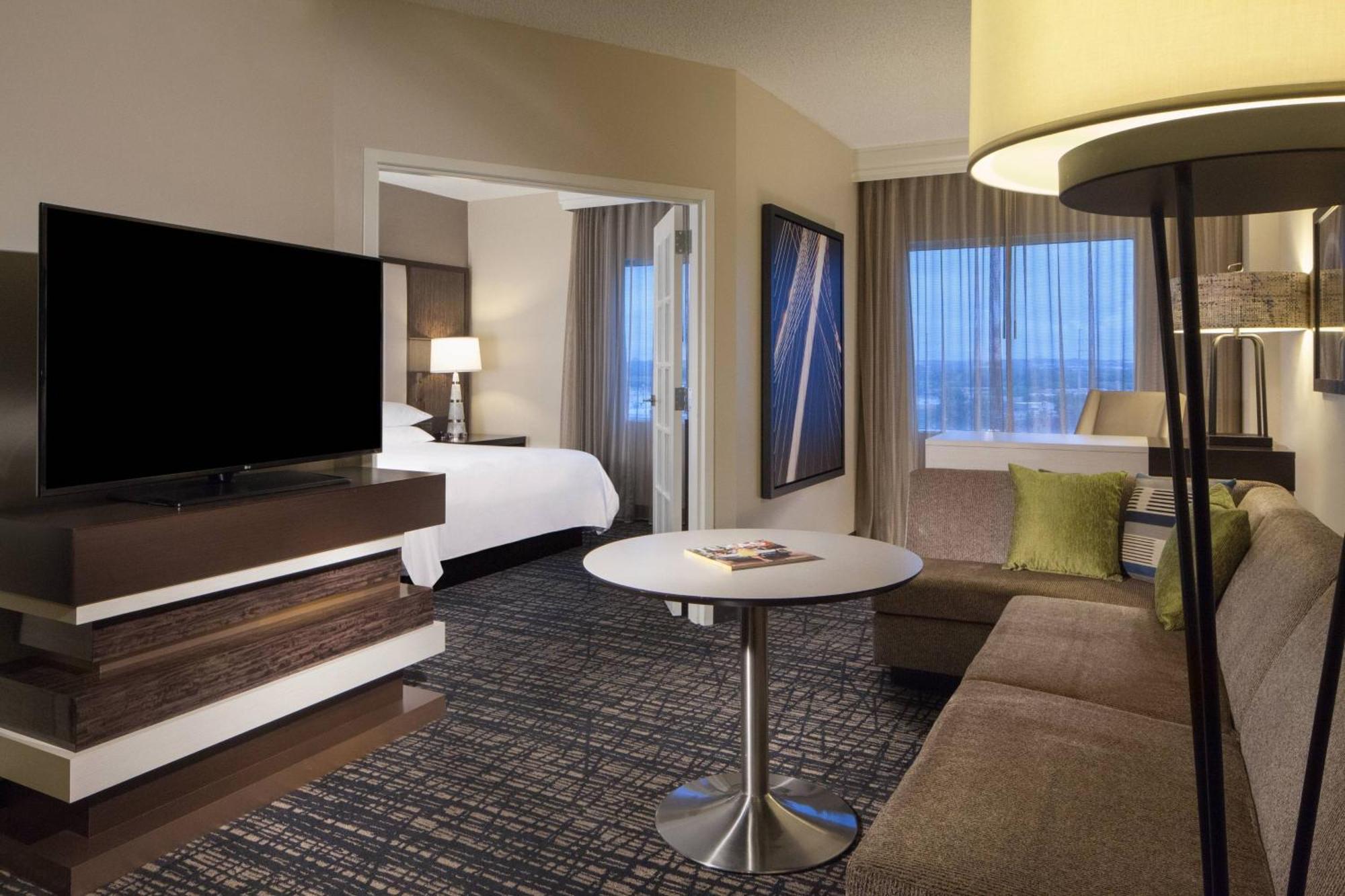 One Bedroom Suite One King Bed Sofa Bed High Floor,1633001855:JPEG