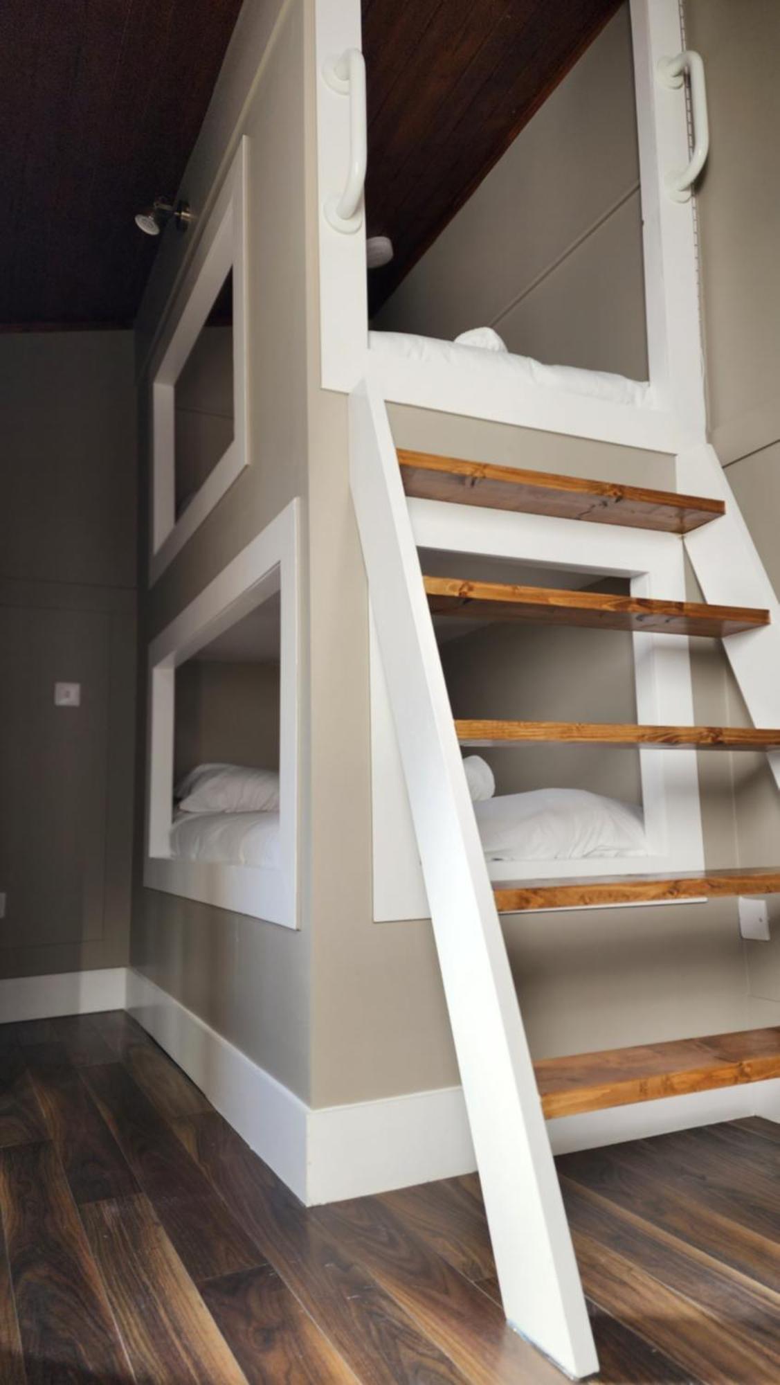 Economy Twin Room Bunk Beds