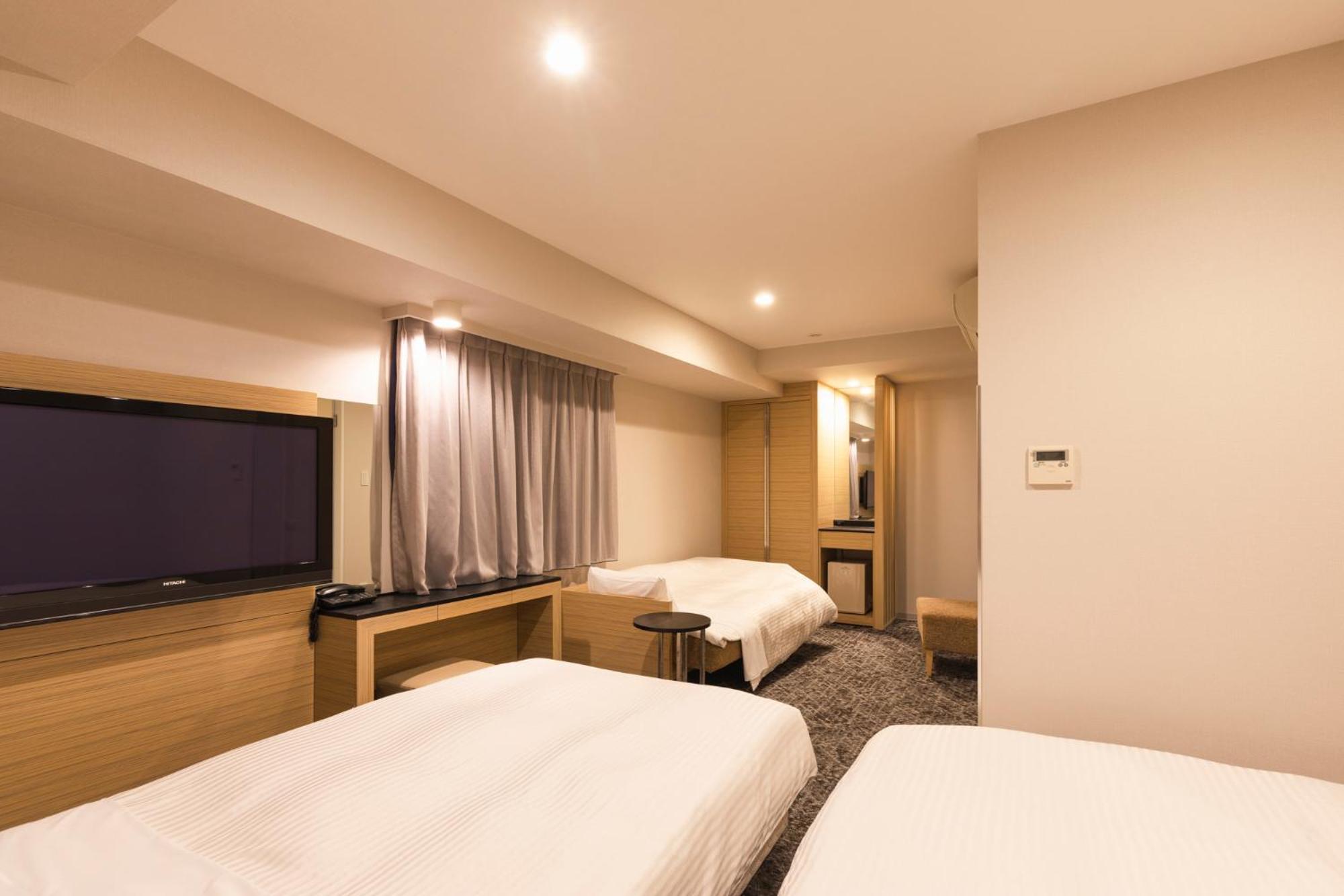 Premium Twin Room Non-Smoking
