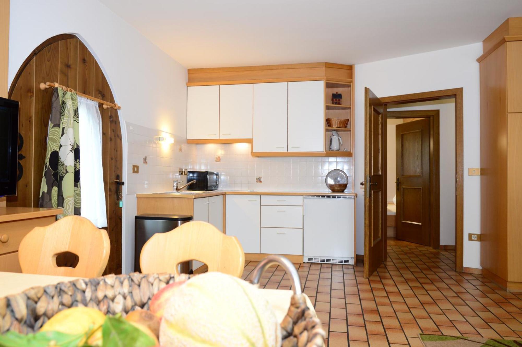 Large One-Bedroom Apartment,1596879253:JPEG