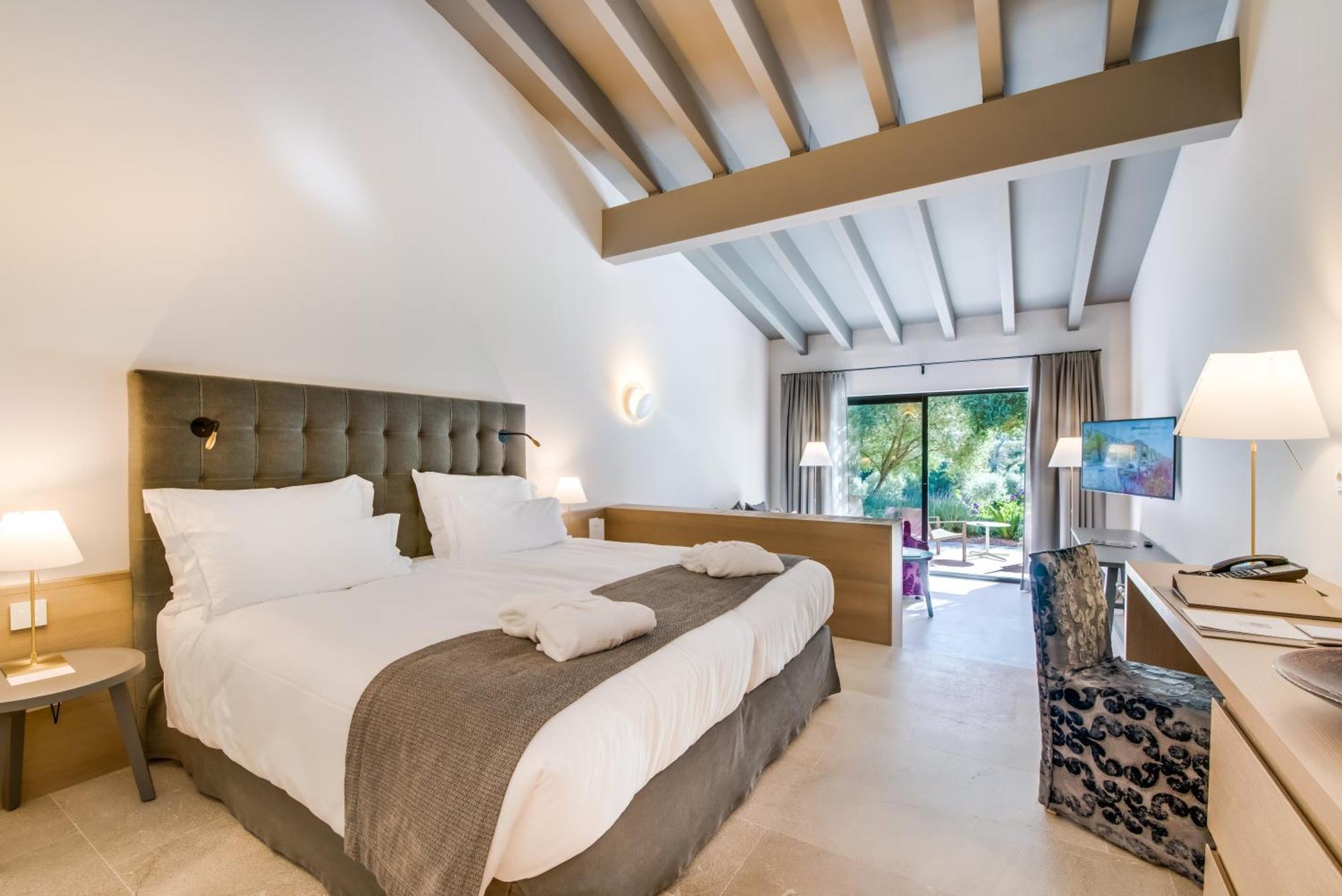 Superior King Suite