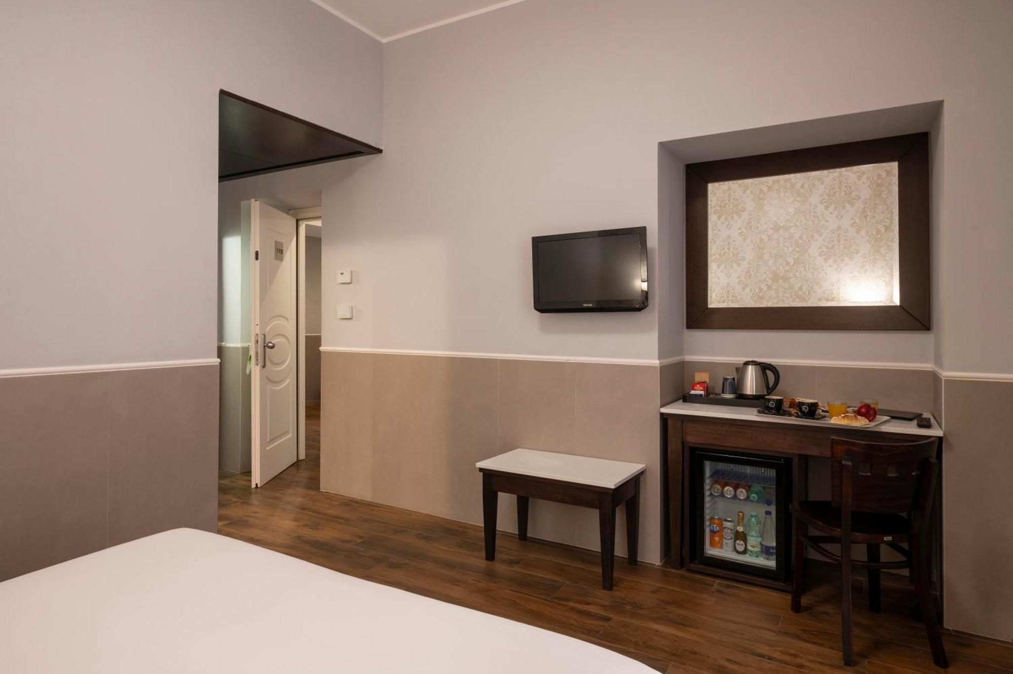 Classic Double Room