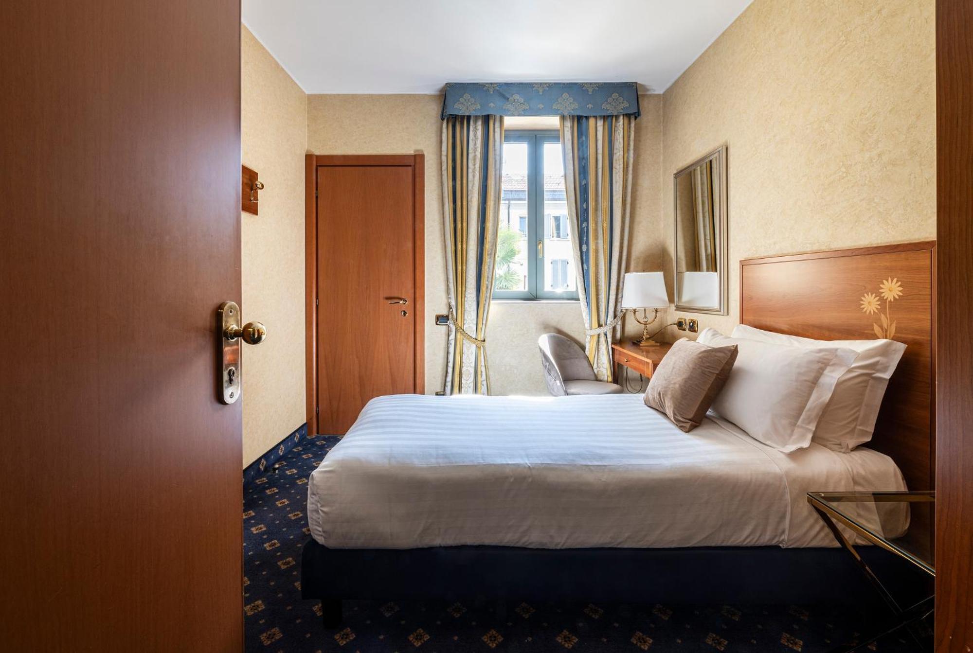 Small Single Room