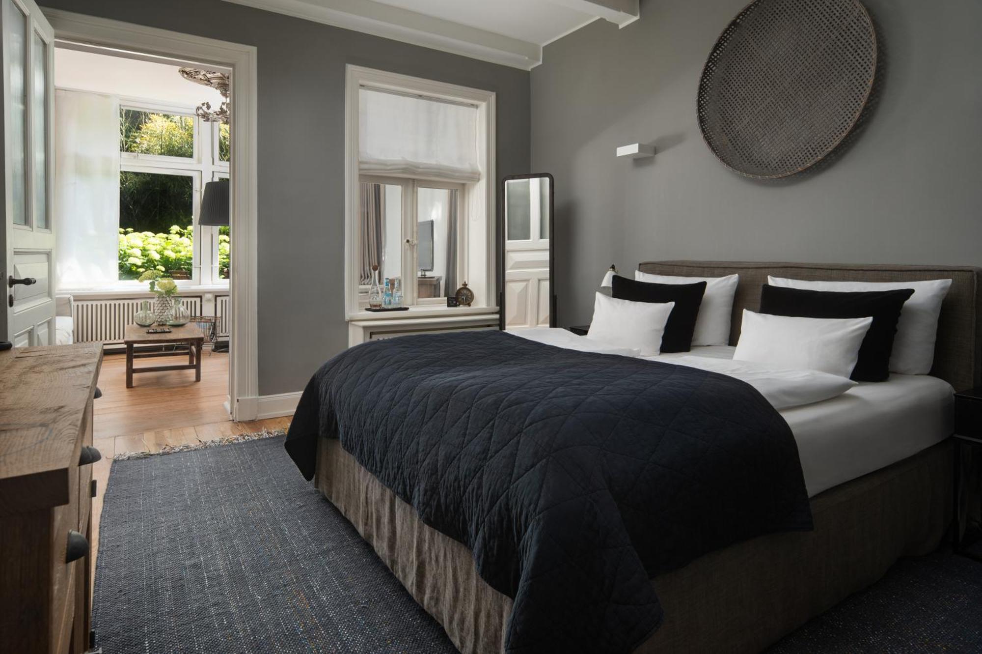 Suite Terrace,1597555529:JPEG