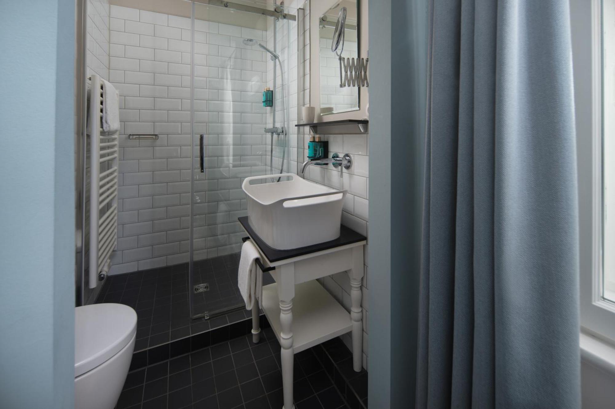 Small Single Room