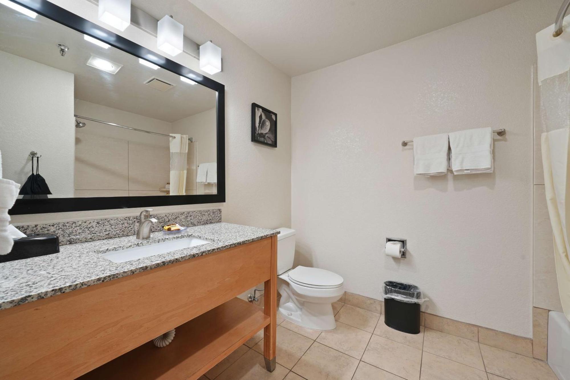 Double Queen Suite - Non-Smoking