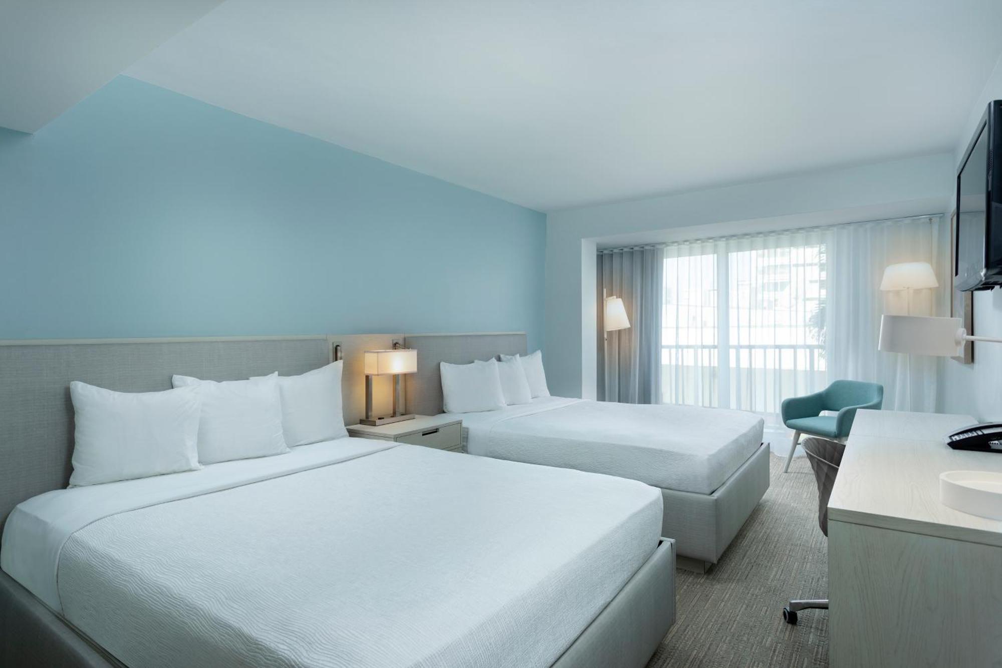 Queen Room Two Queen Beds Blue Tower