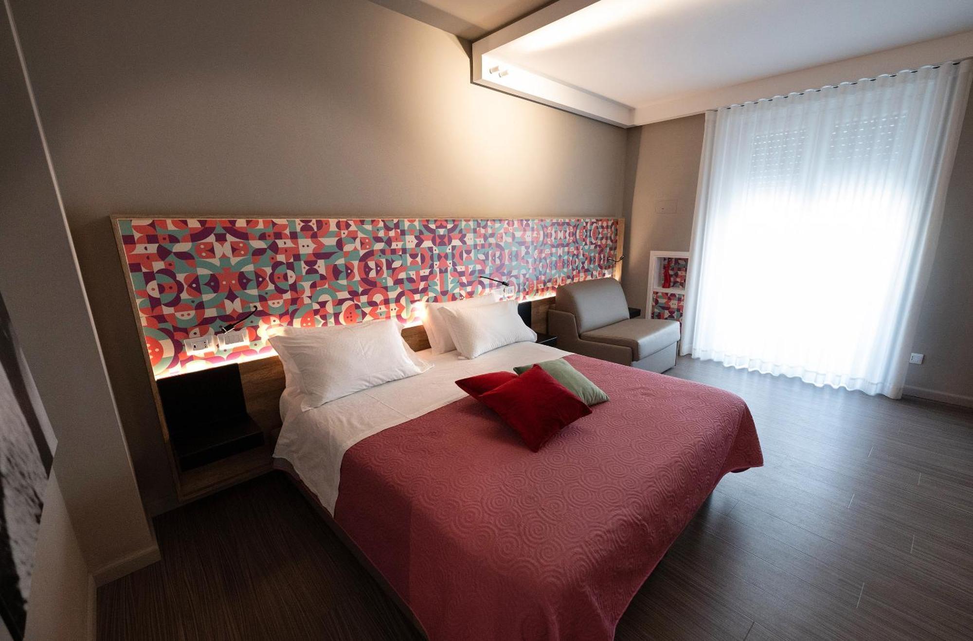 Superior King Room,1597593280:JPEG