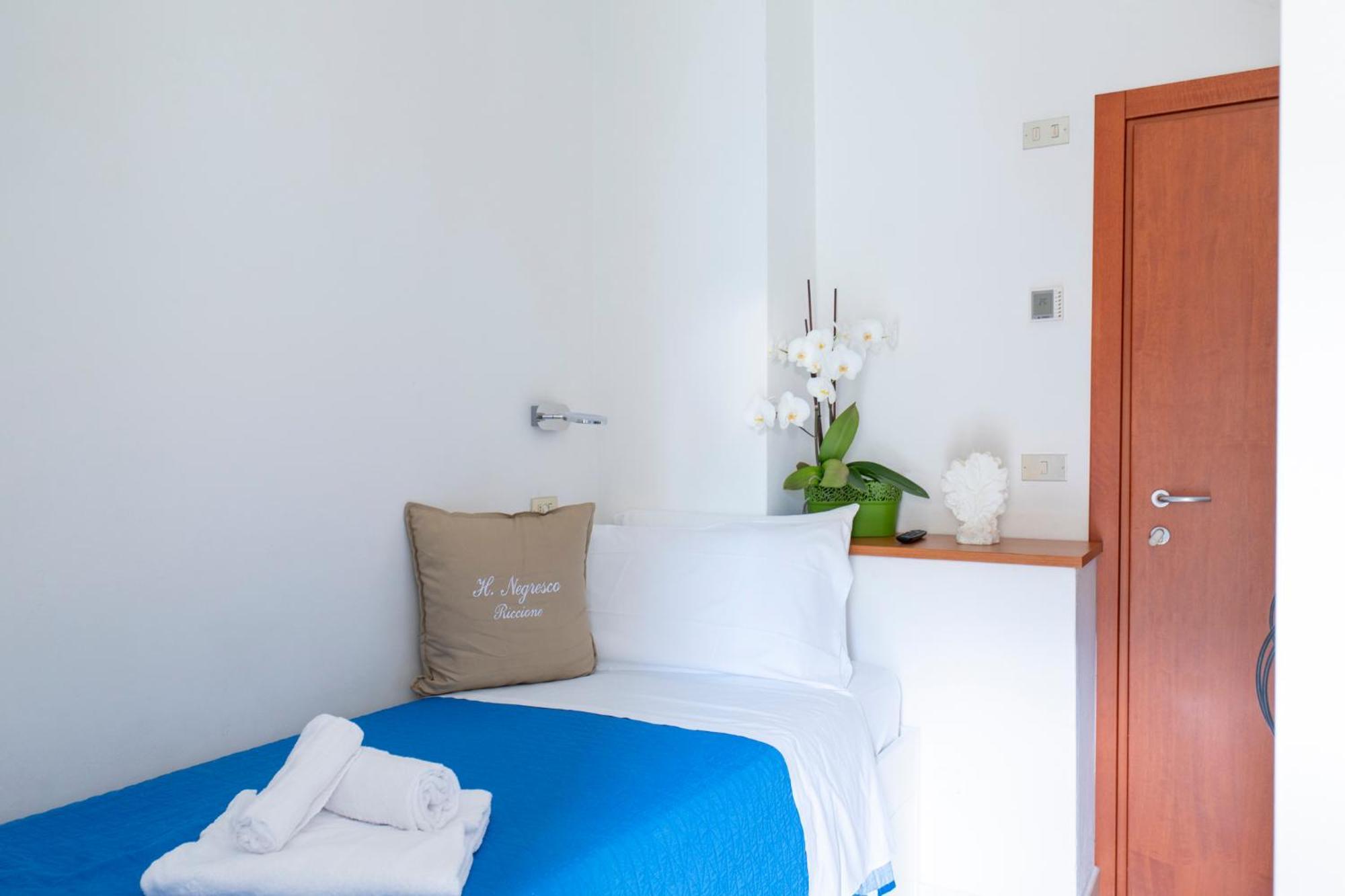 Small Single Room,1597604473:JPEG