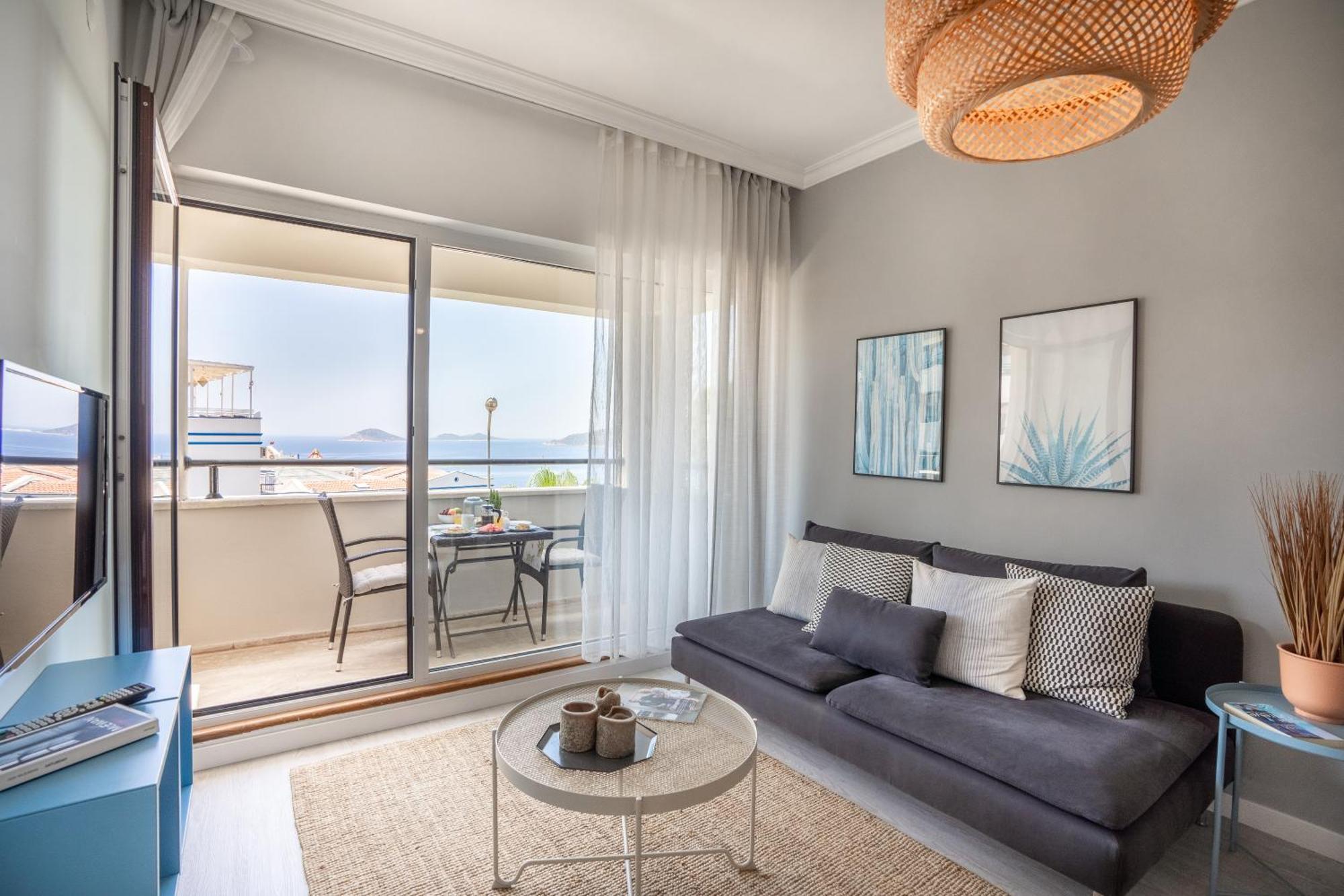 Two-Bedroom Apartment Balcony Sea View