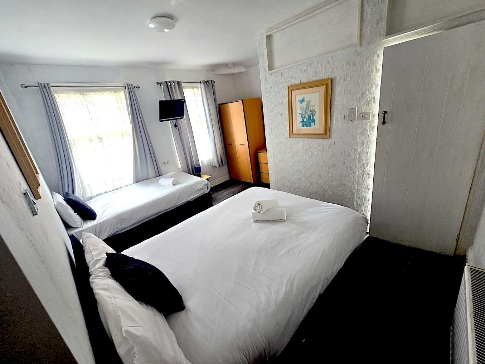 Standard Twin Room,1597883912:JPEG