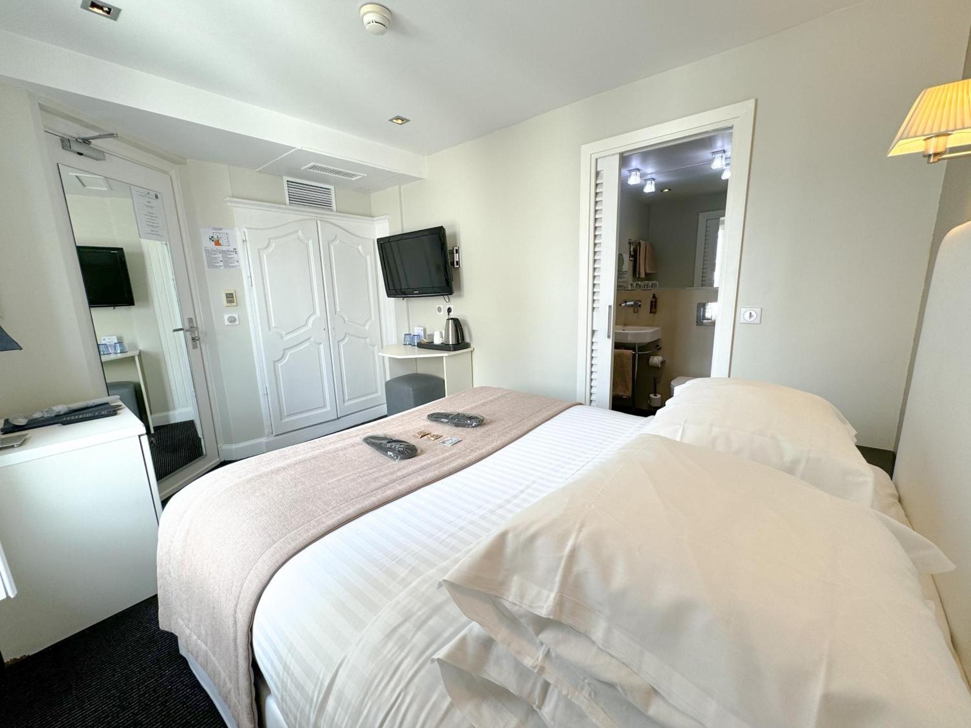 Budget Double Room without Balcony