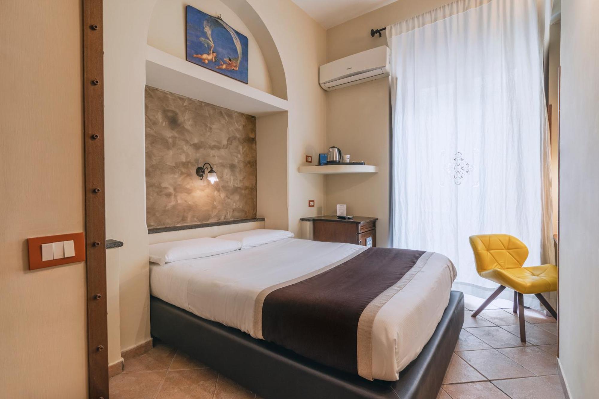 Single Room Balcony