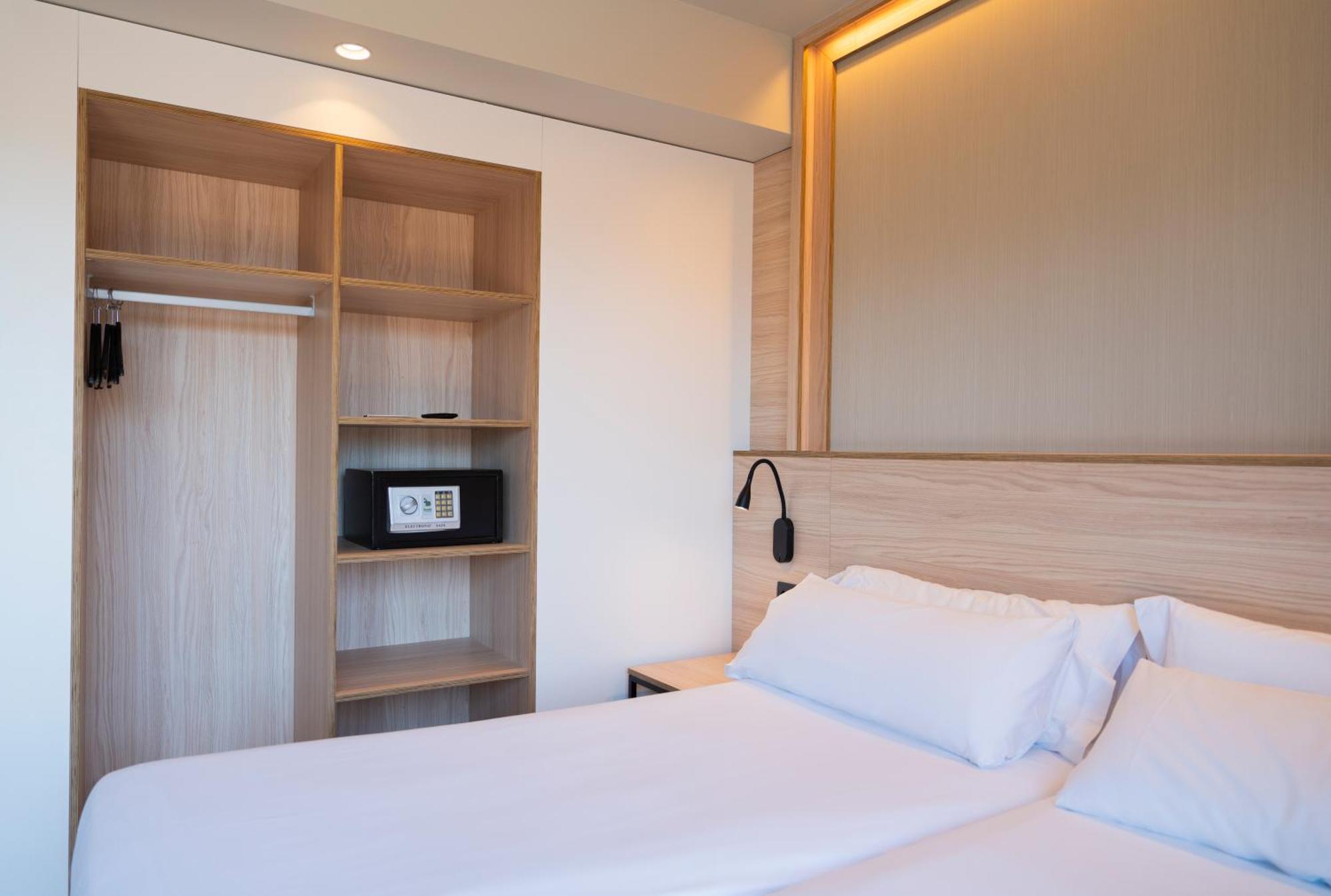Twin Room Terrace