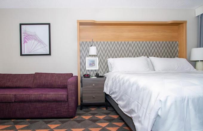 Standard King Room Lake View