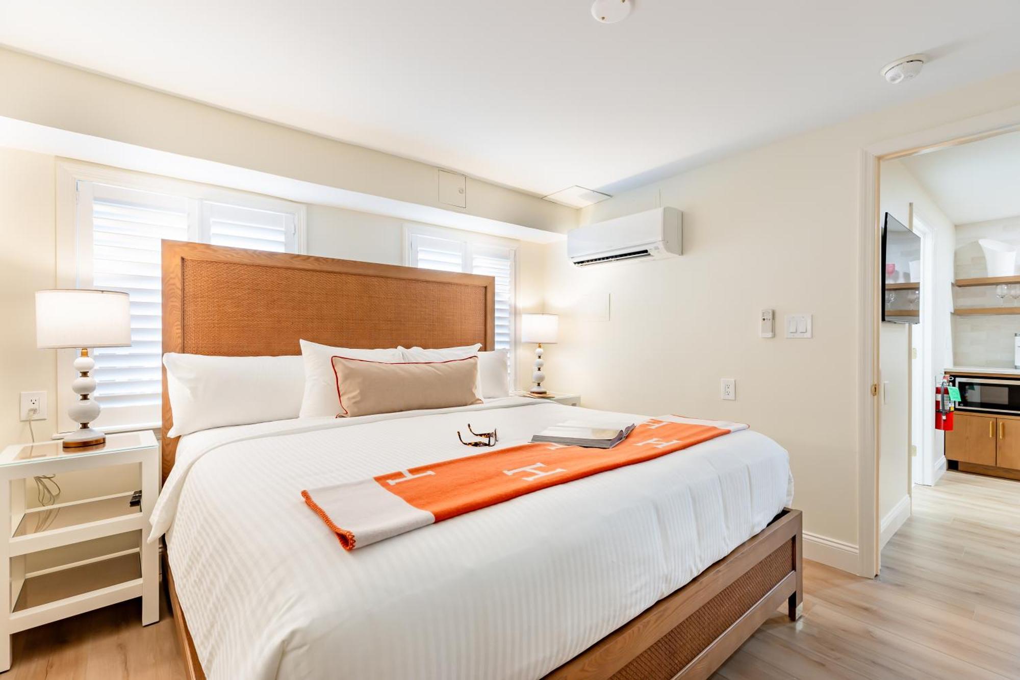 Premium King Suite