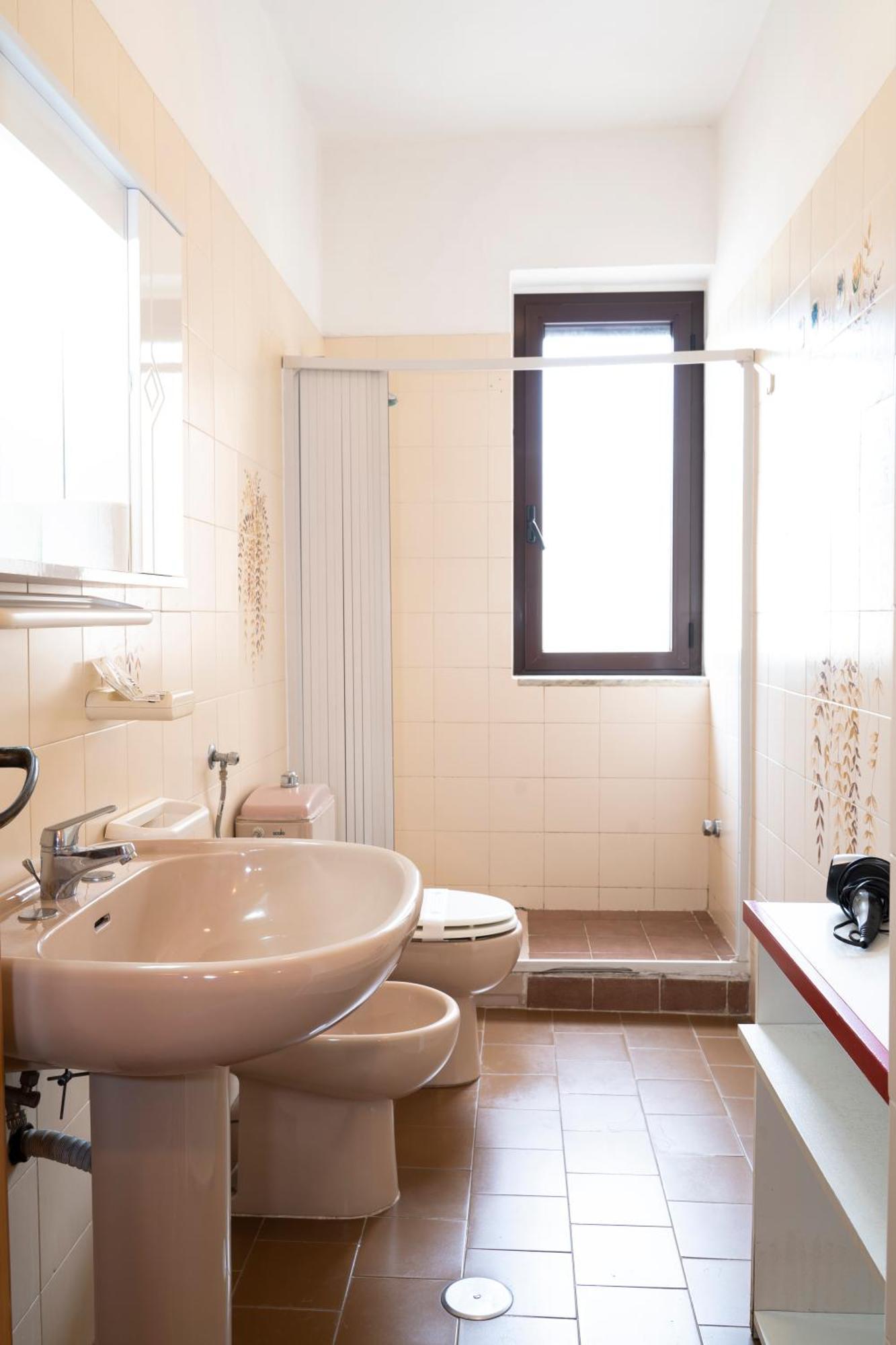 Two-Bedroom Apartment,1598403351:JPEG