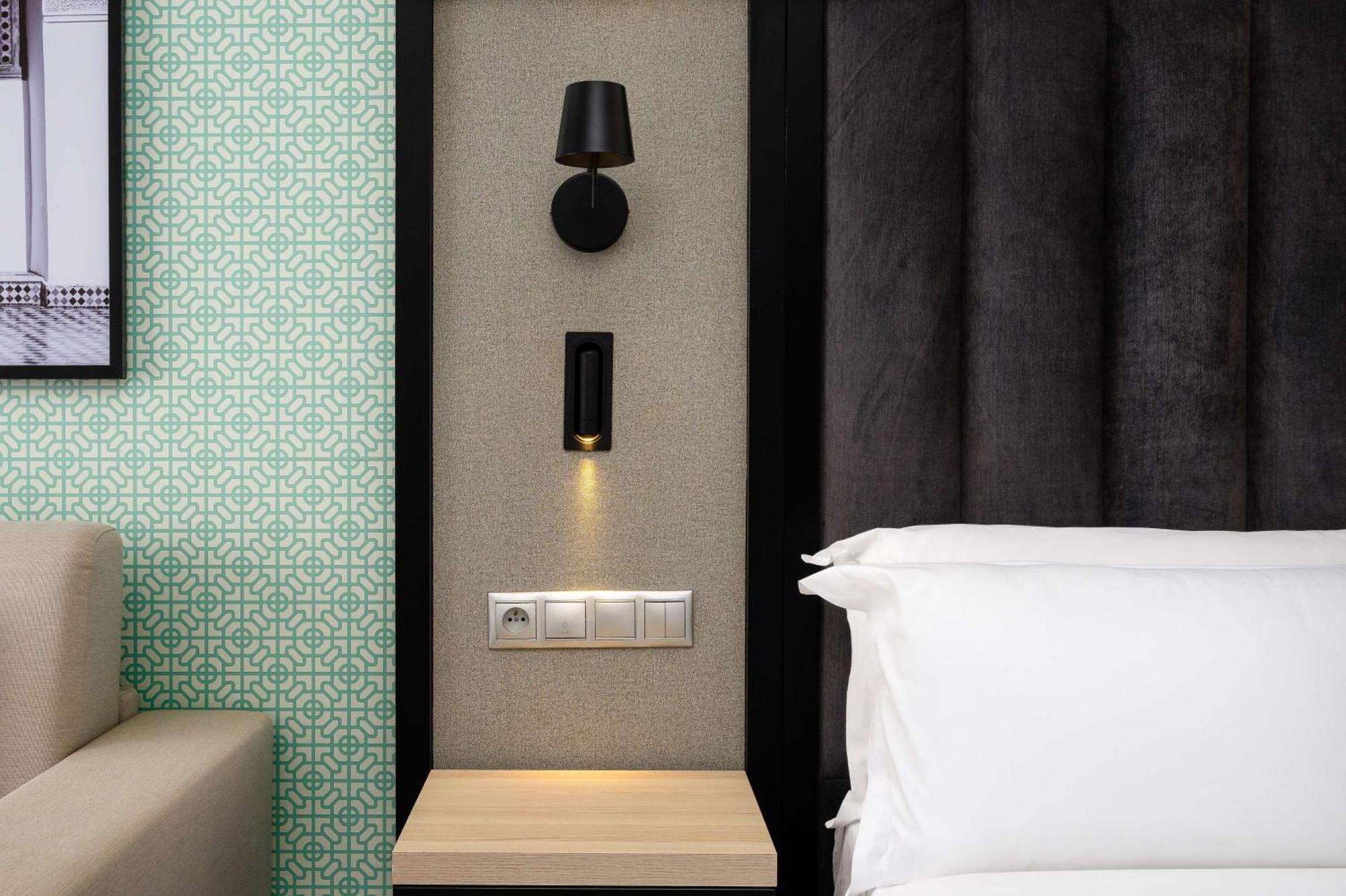 Junior Suite with Garden View and Balcony,1598431577:JPEG