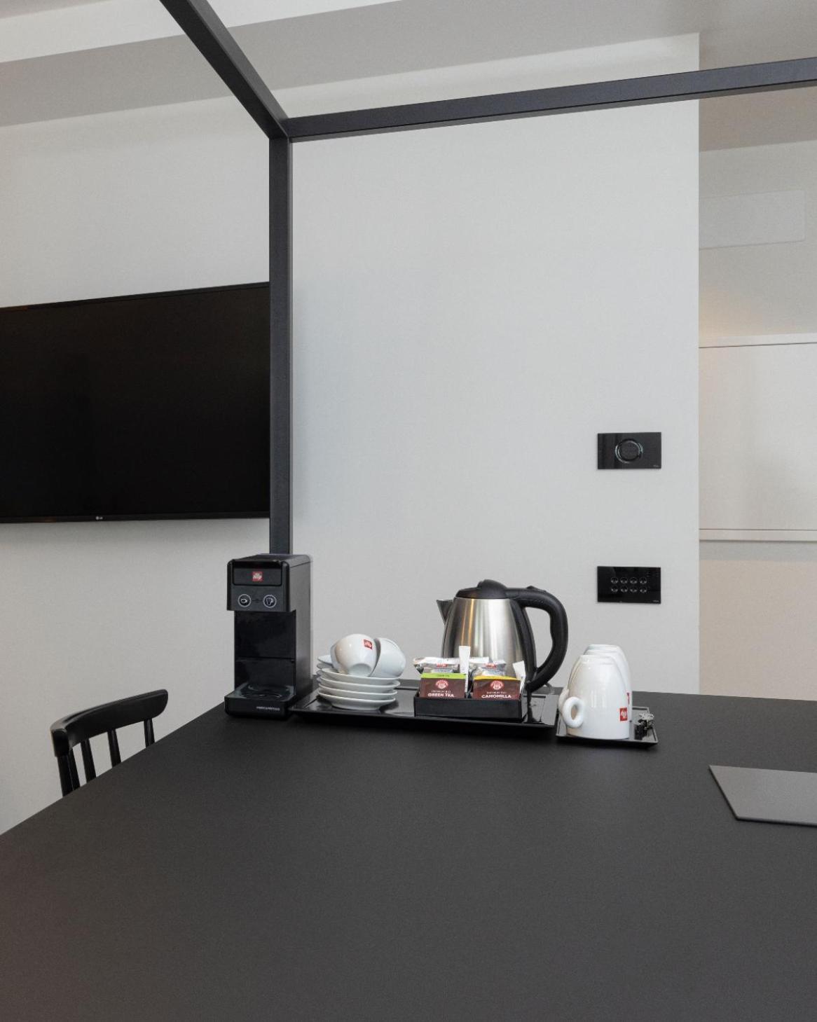 Open Space Superior Kitchen