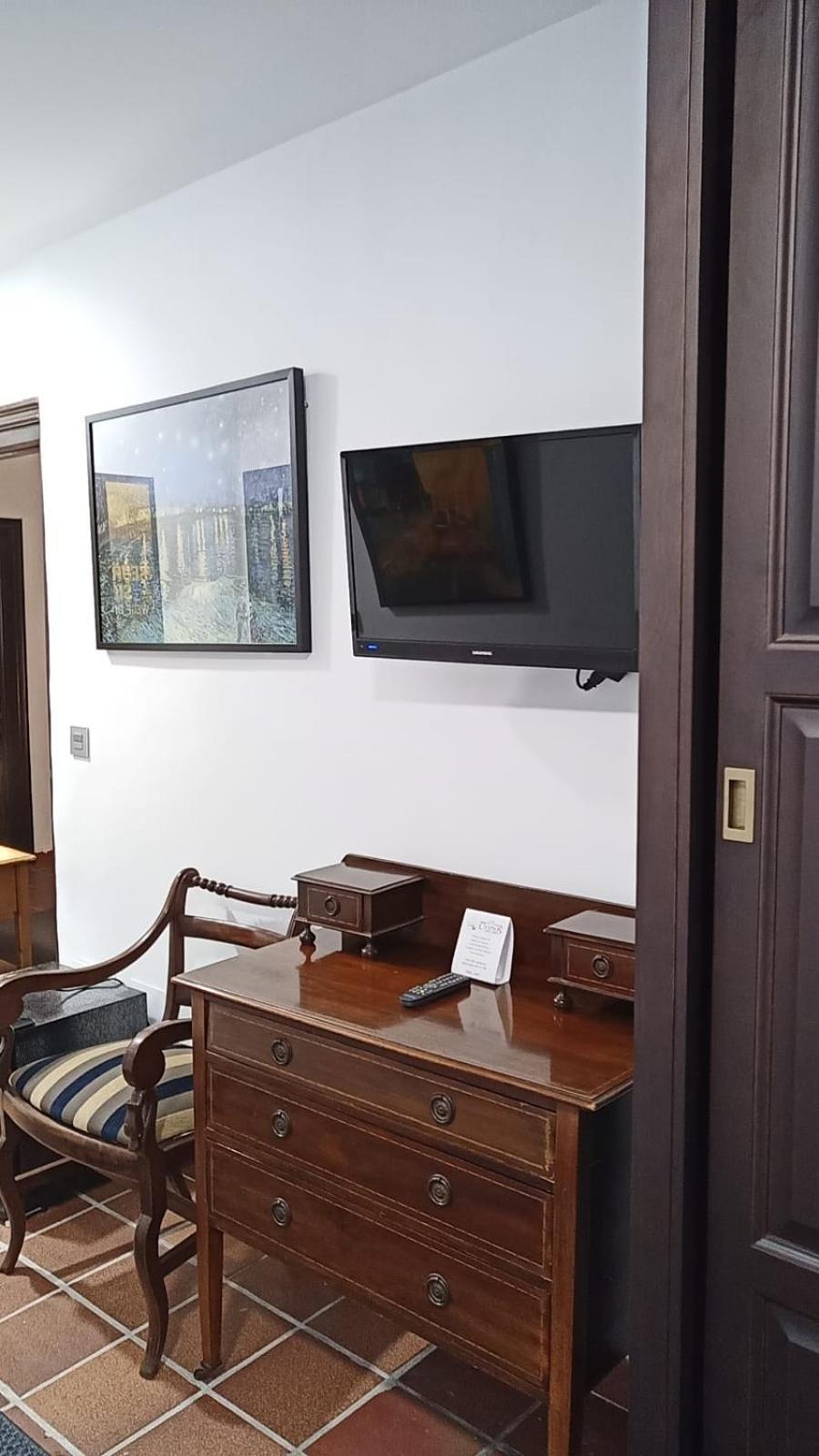 Family Room,1598885788:JPEG
