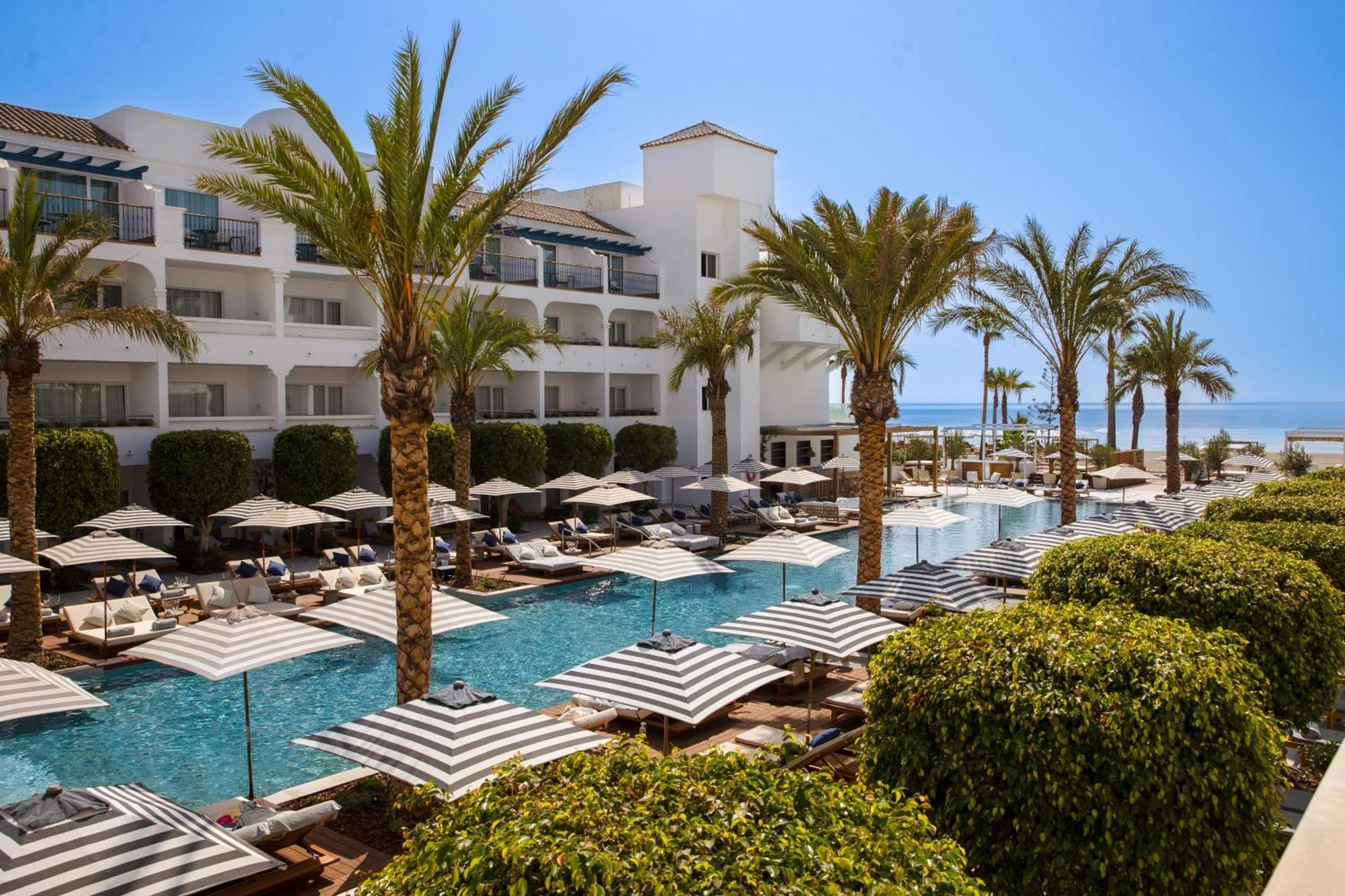 Pool Sea View Deluxe Room