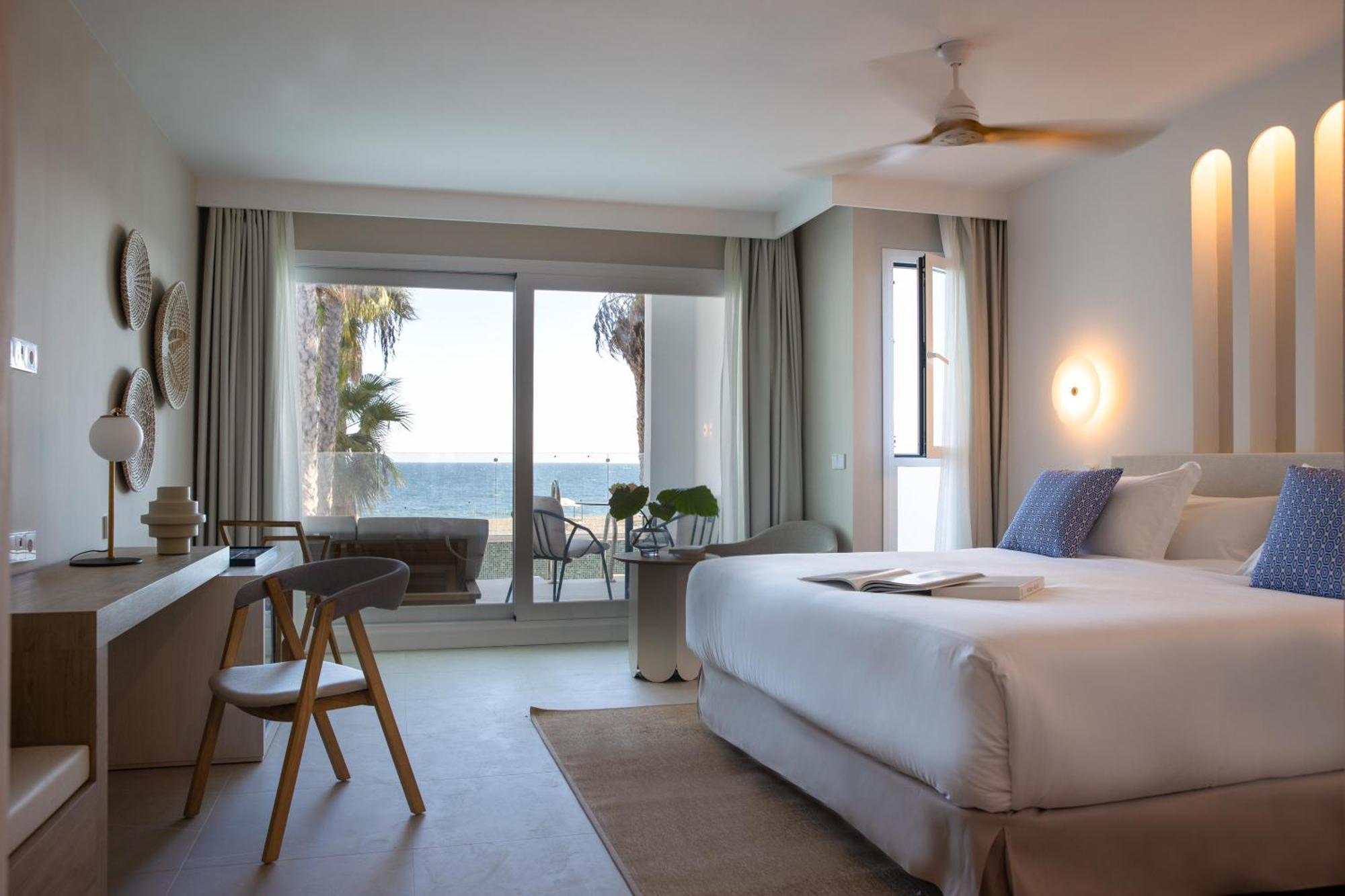 Premium Deluxe Sea View Room