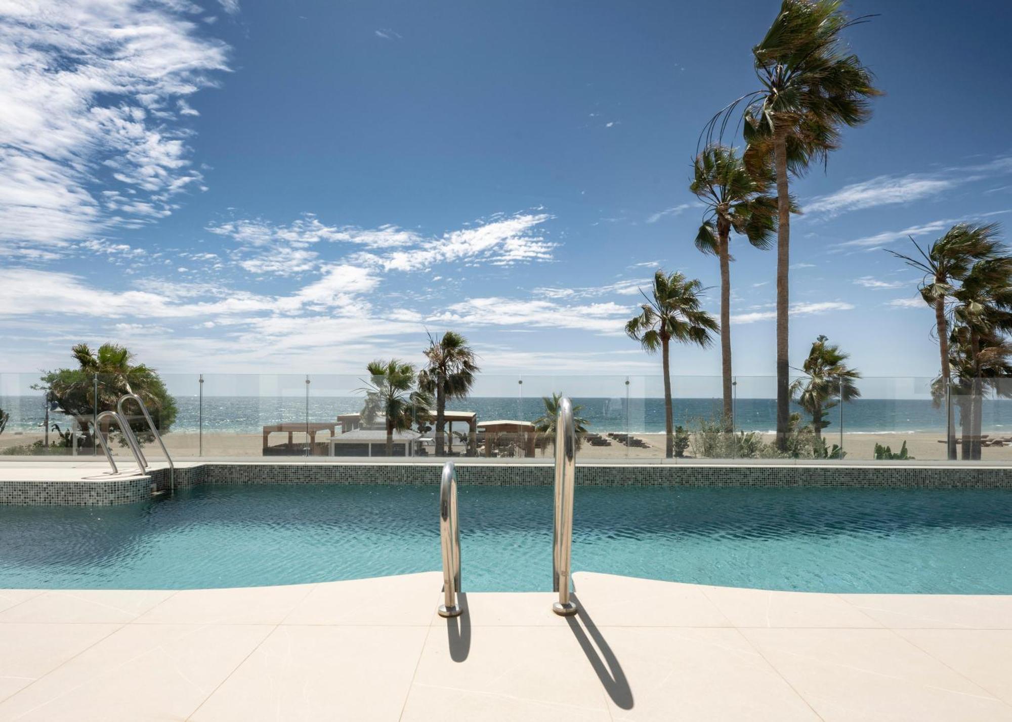 Premium Deluxe Sea View Room Pool