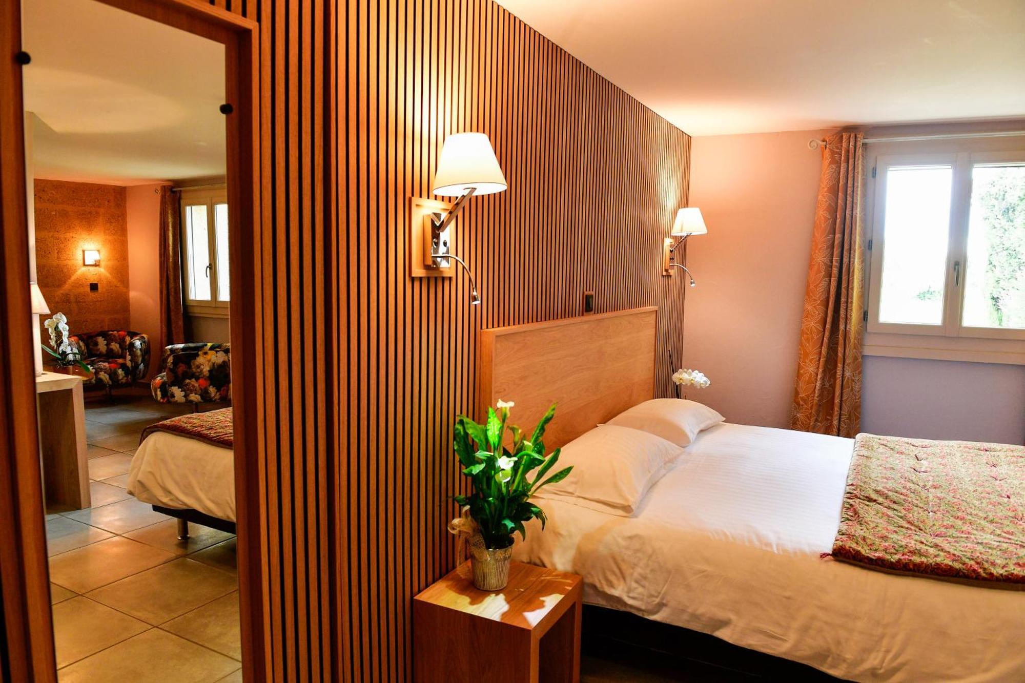 Junior Suite,1598889412:JPEG