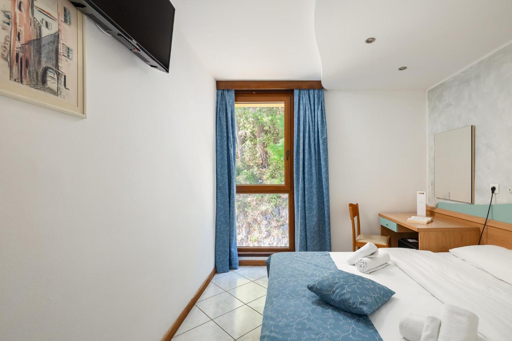 Economy Twin Room,1598892512:JPEG