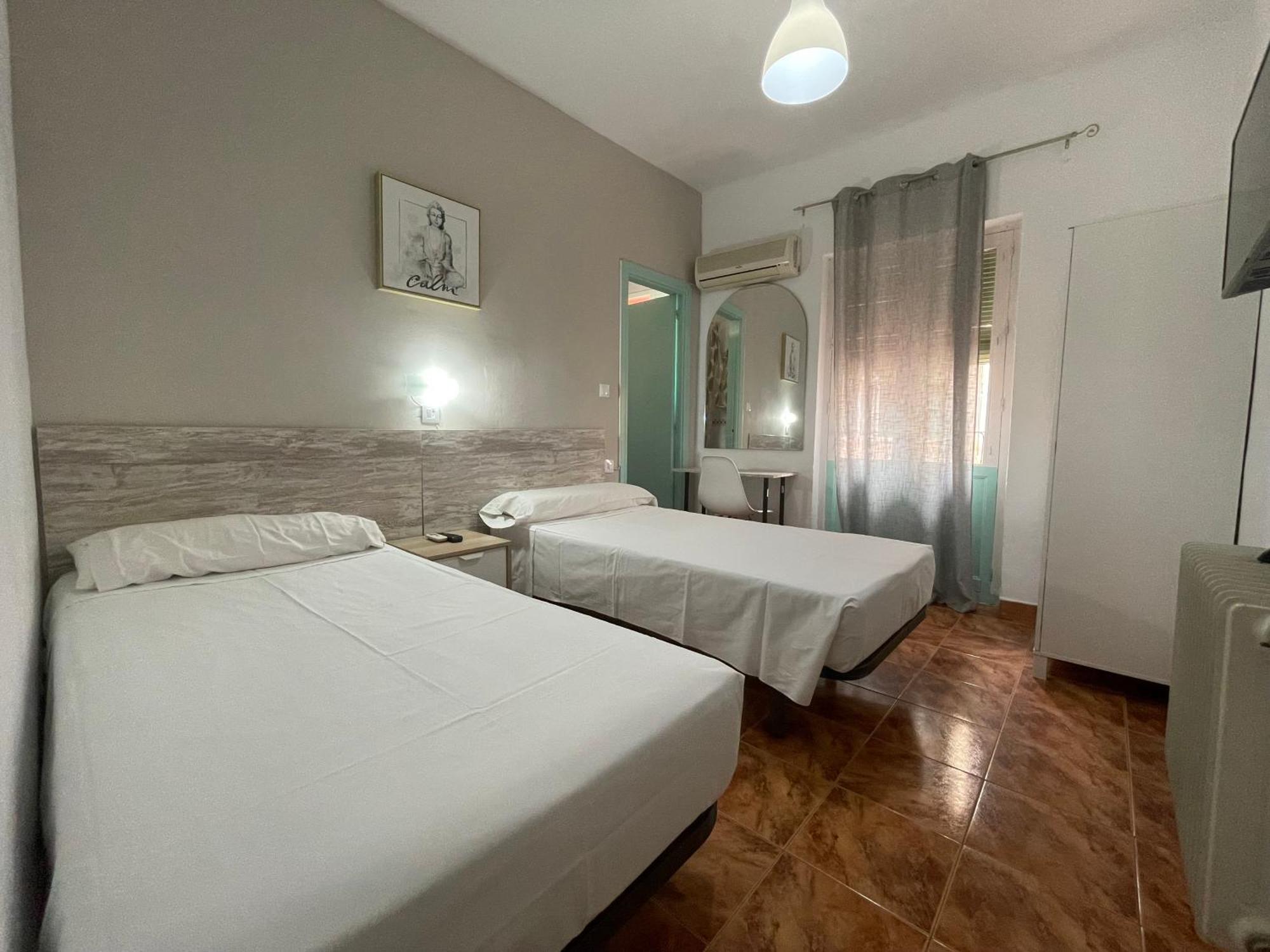 Double Room Private Bathroom
