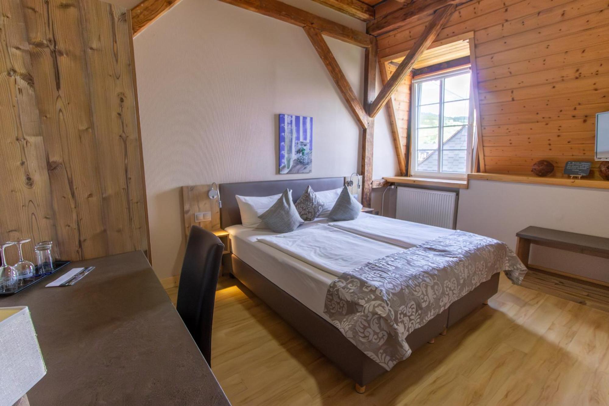 Double Room,1598896496:JPEG