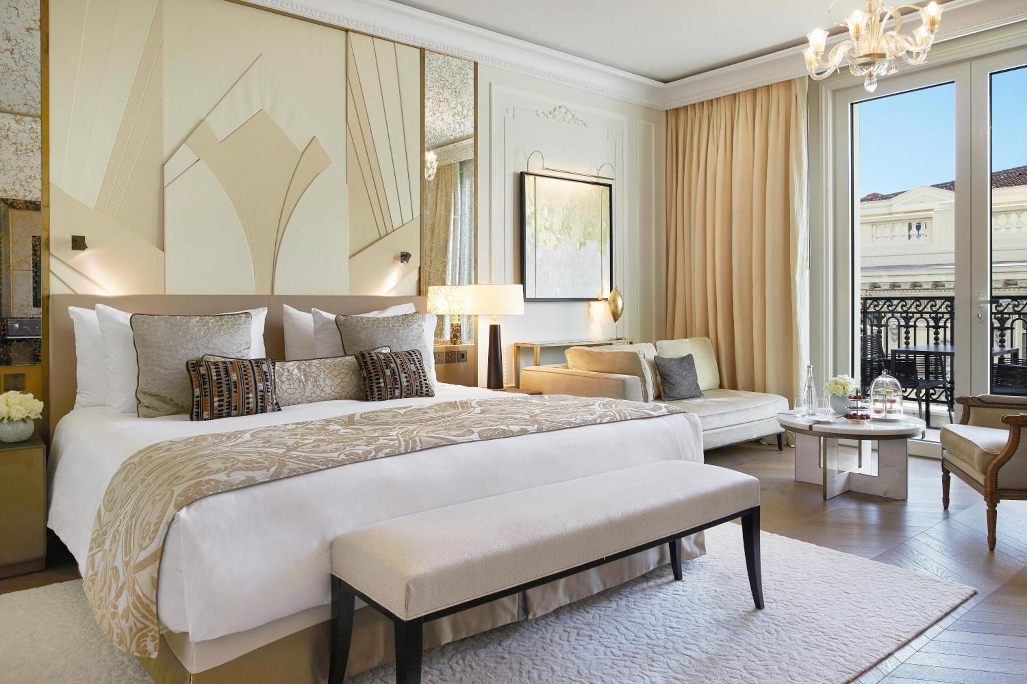 Deluxe room with City or Patio View,1598903297:JPEG