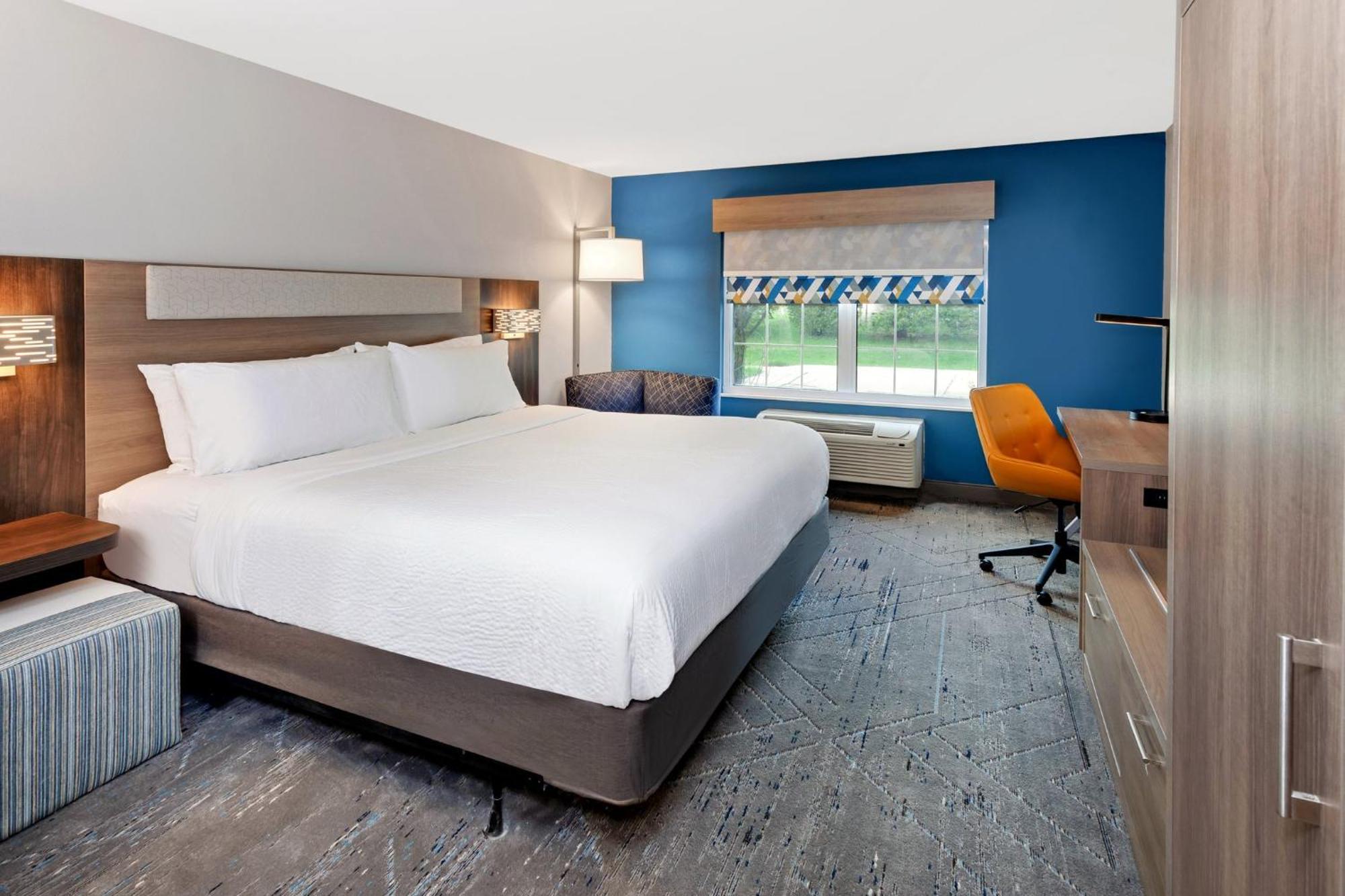 Standard King Room
