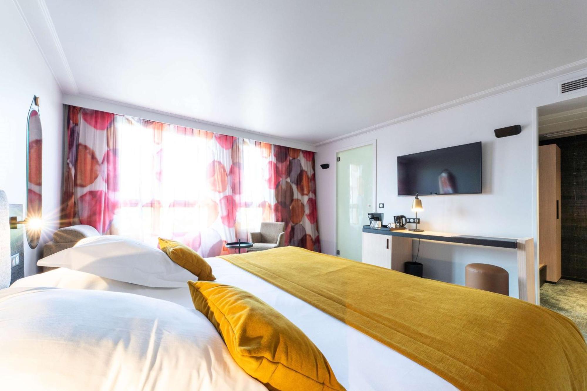 Executive Queen Room,1599639190:JPEG
