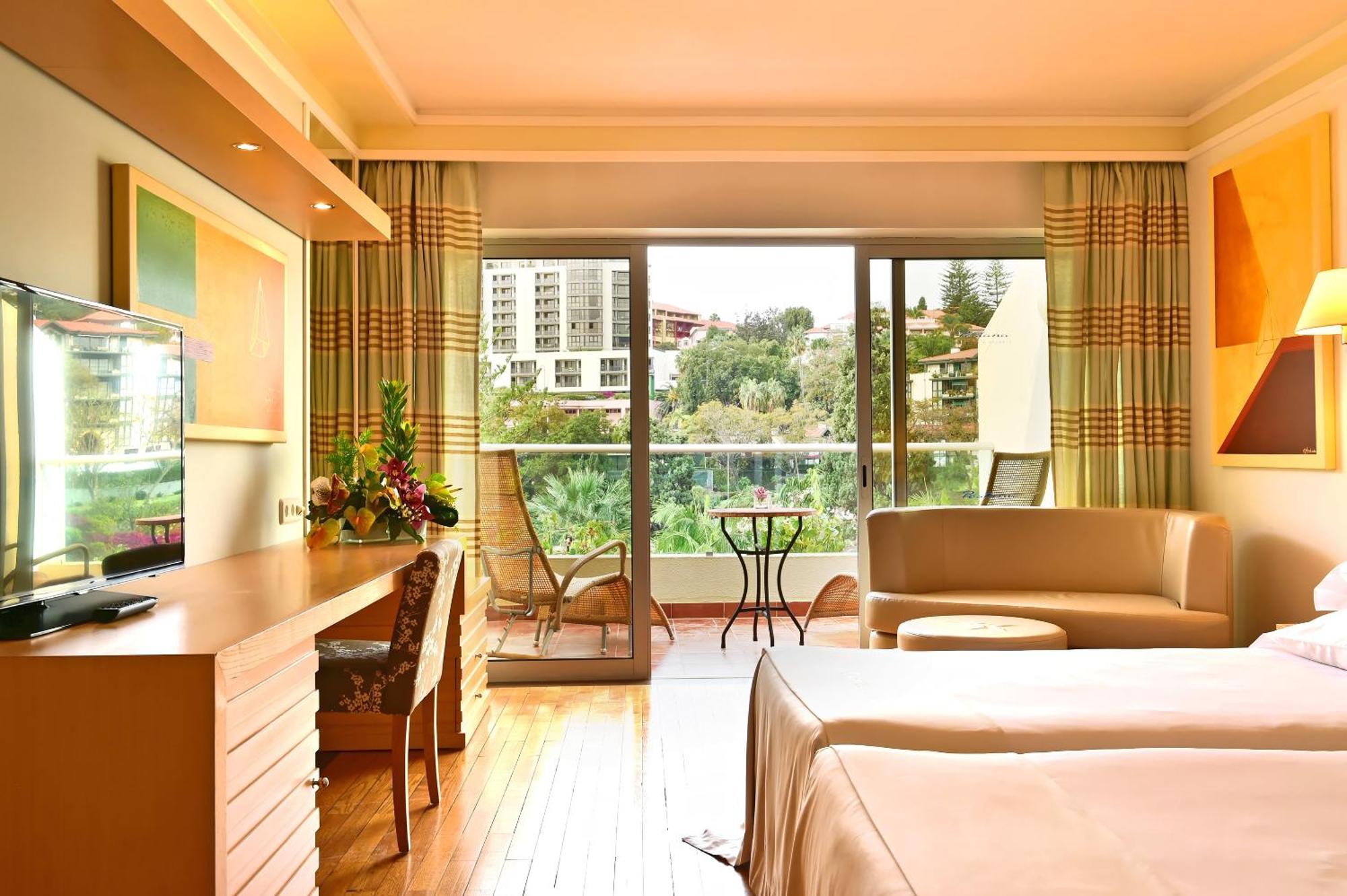 Classic Twin Room with Pool View,1599639358:JPEG