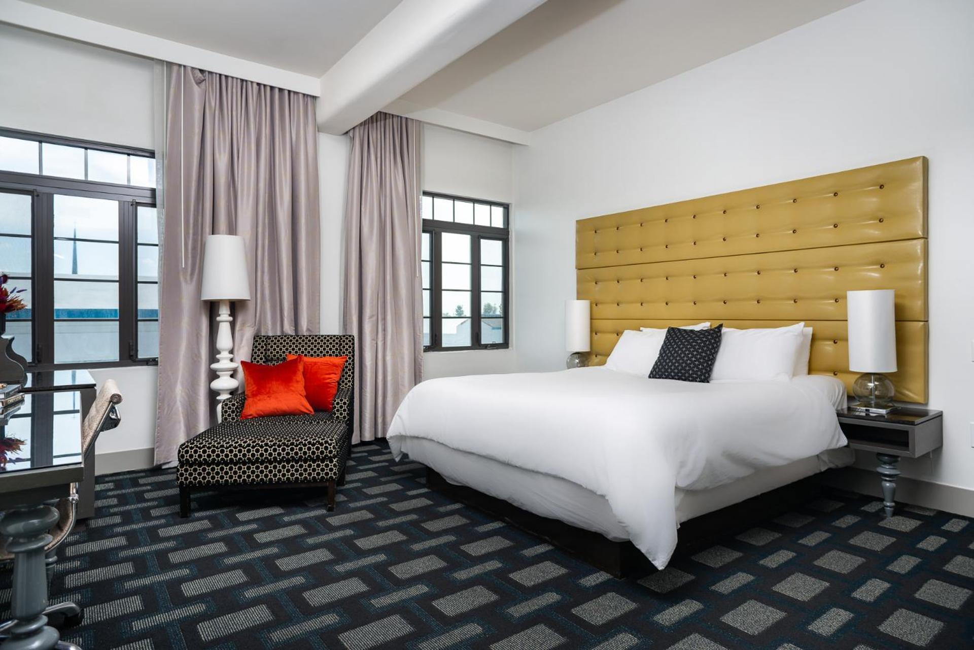 Deluxe King Room