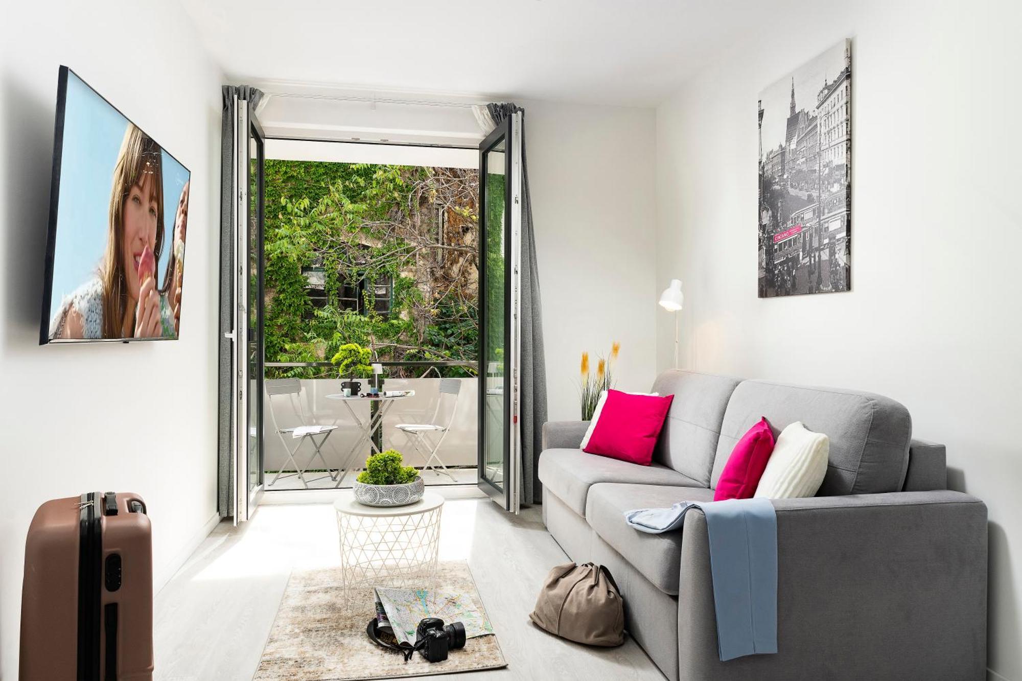 Off-Site One-Bedroom Apartment Balcony,1599650720:JPEG