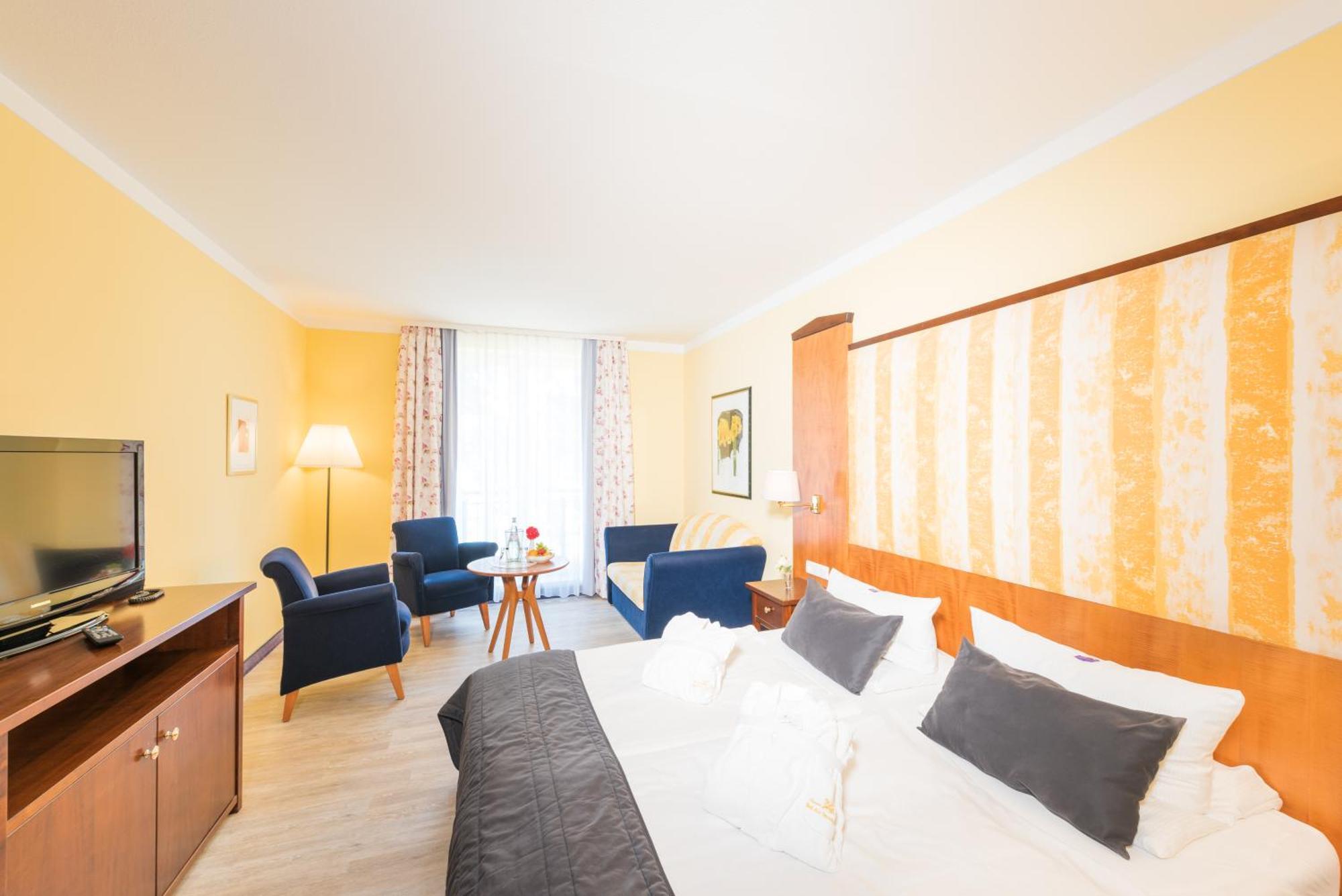 Deluxe Room,1599655511:JPEG